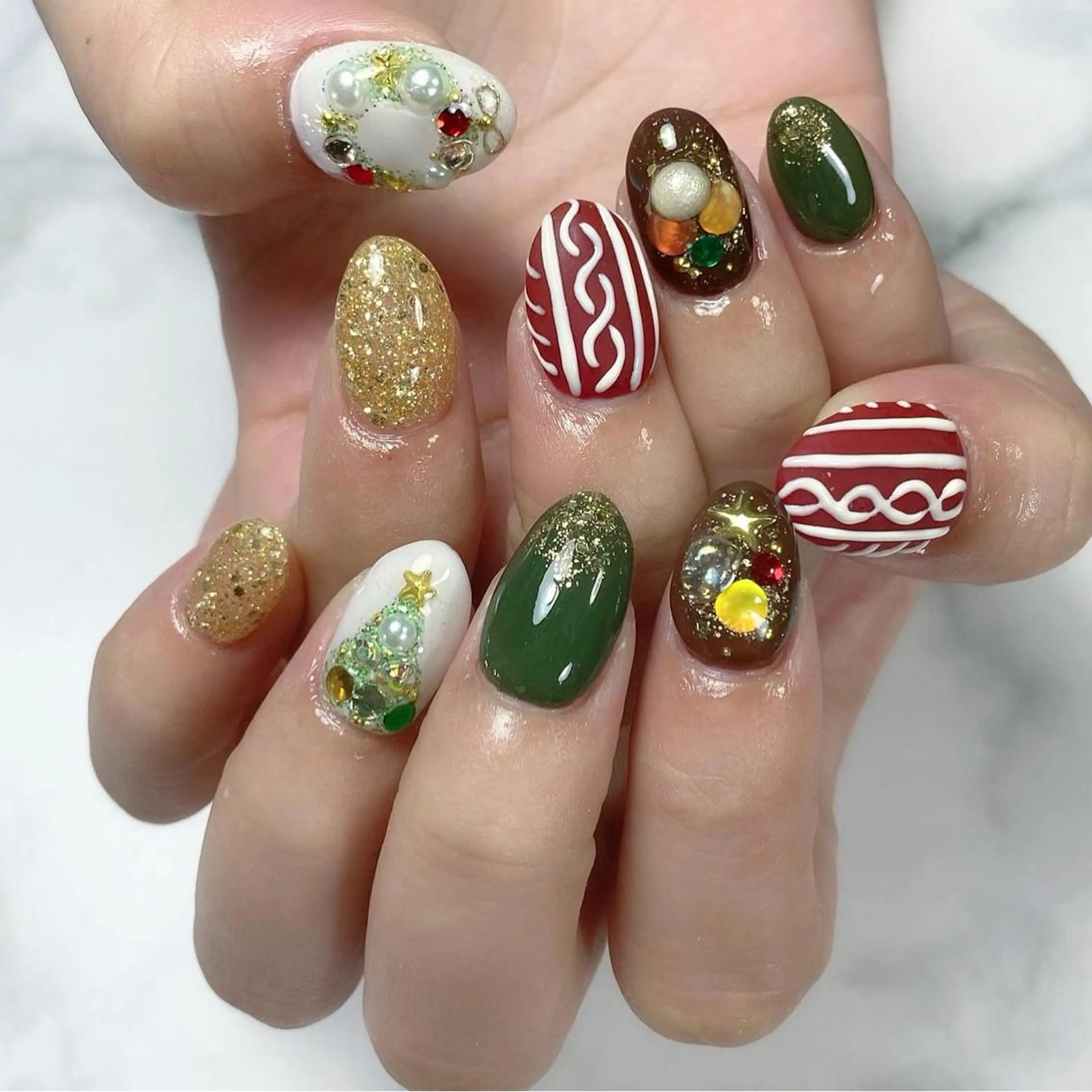 ネイル 冬ネイル クリスマス Nail ameria megu所属・ameria meguのネイルデザイン