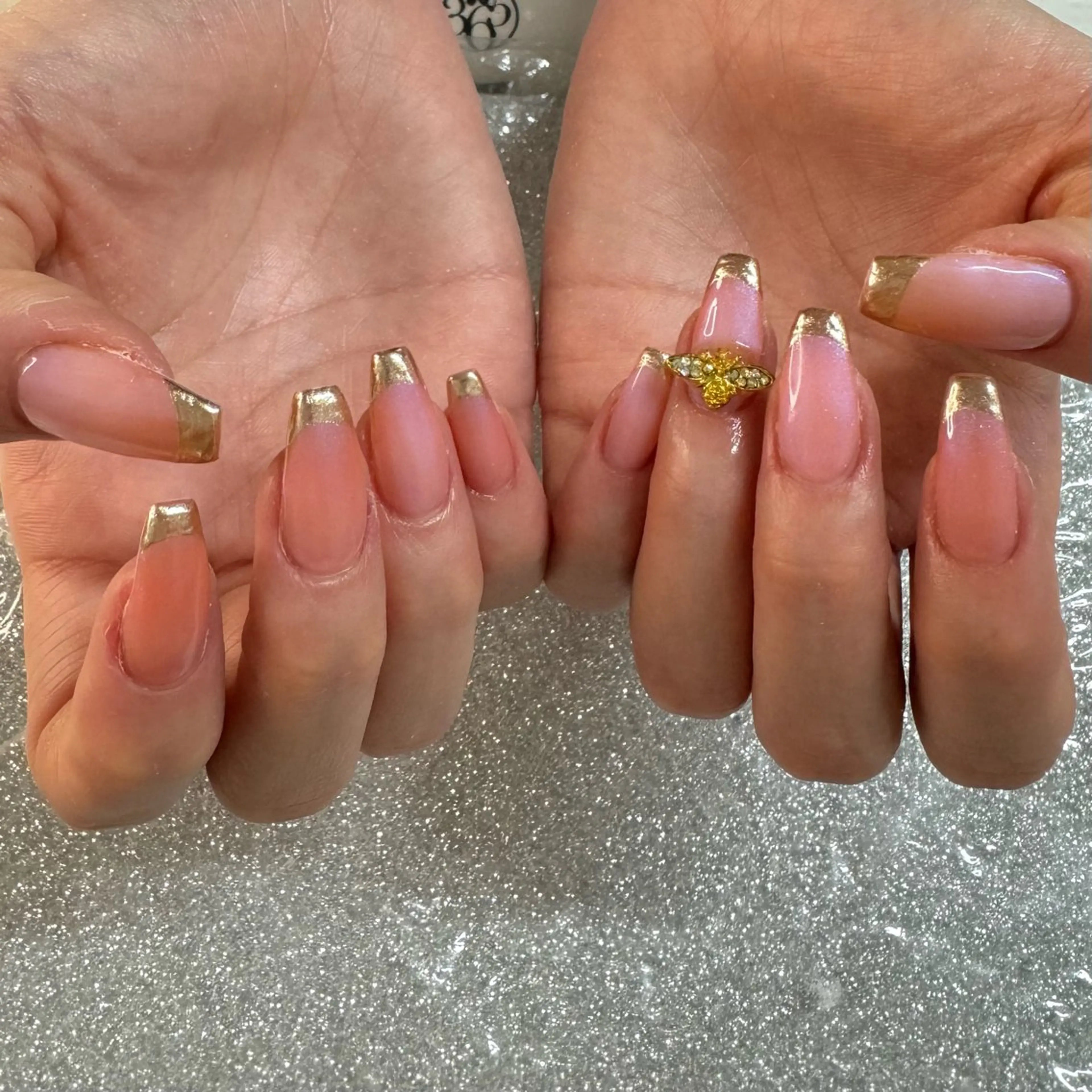 ネイル ハンドネイル VIERU 🌈🎀💖のネイルデザイン