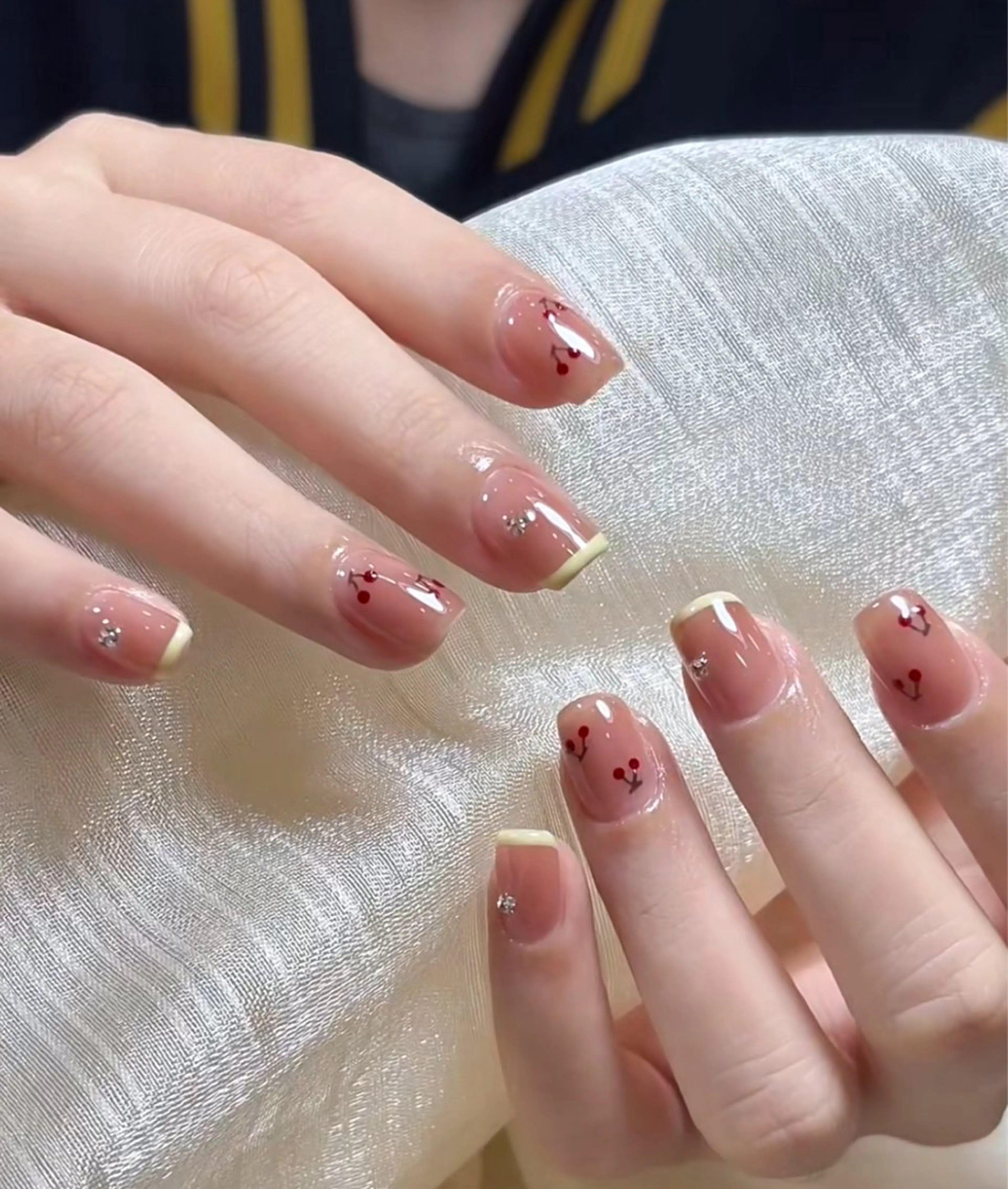 ネイル Dola Nail ユキンイのネイルデザイン