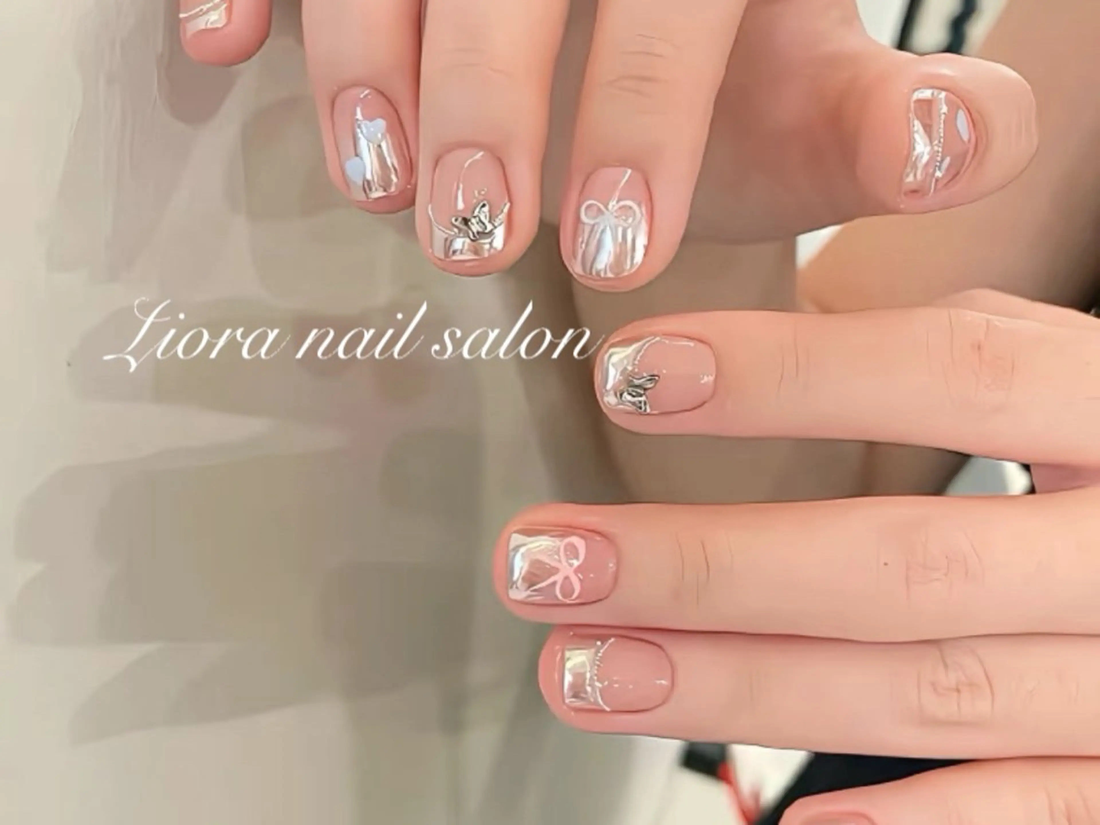 ネイル フレンチネイル ジェルネイル ガーリー グラデーション キラキラネイル ハンドネイル Liora nail 1のネイルデザイン