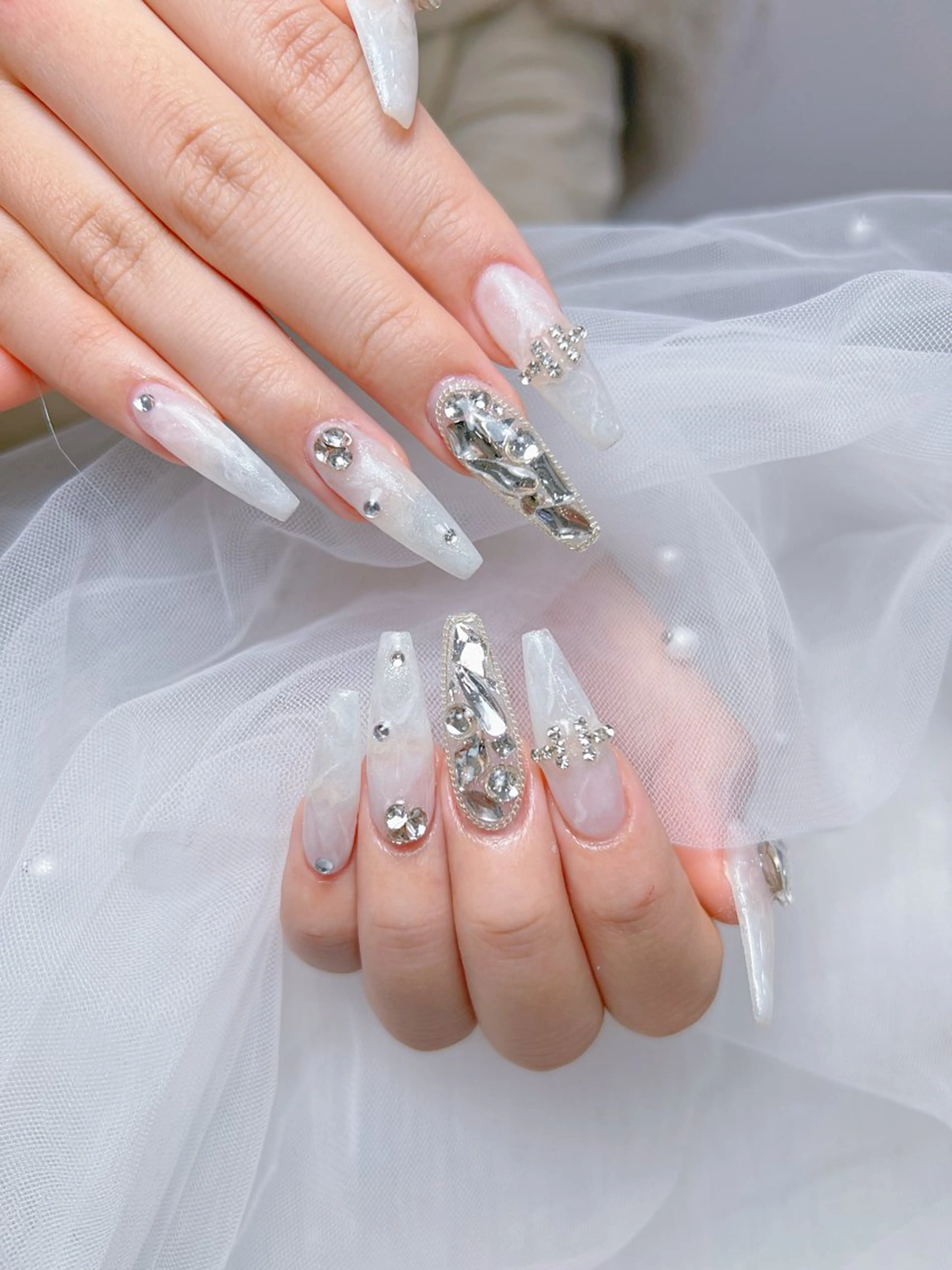 ネイル アートネイル オーロラネイル チークネイル 長さ出し フットネイル Miya_nail所属・Miya _nailのネイルデザイン