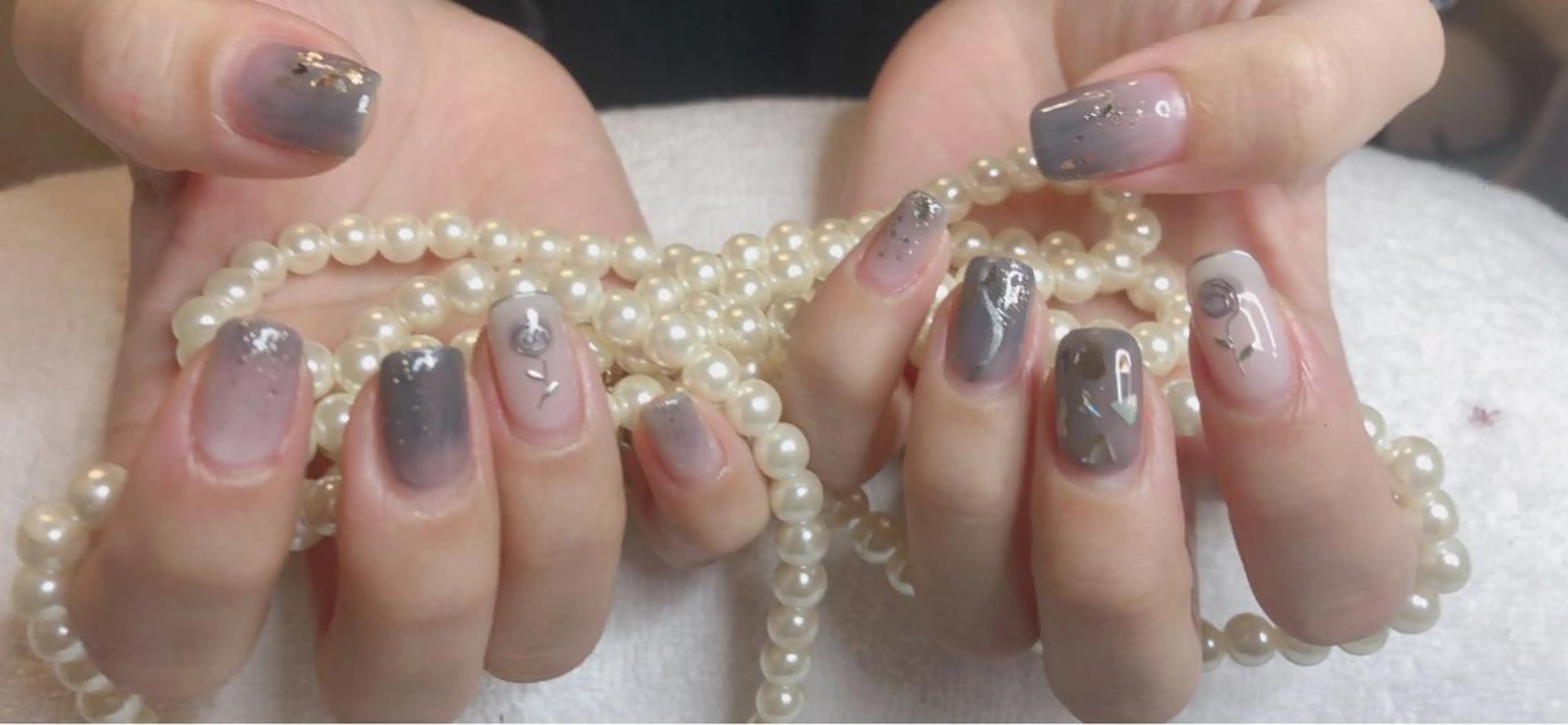 ミディアム ネイル ハンドネイル 長さ出し専門 nynaのネイルデザイン