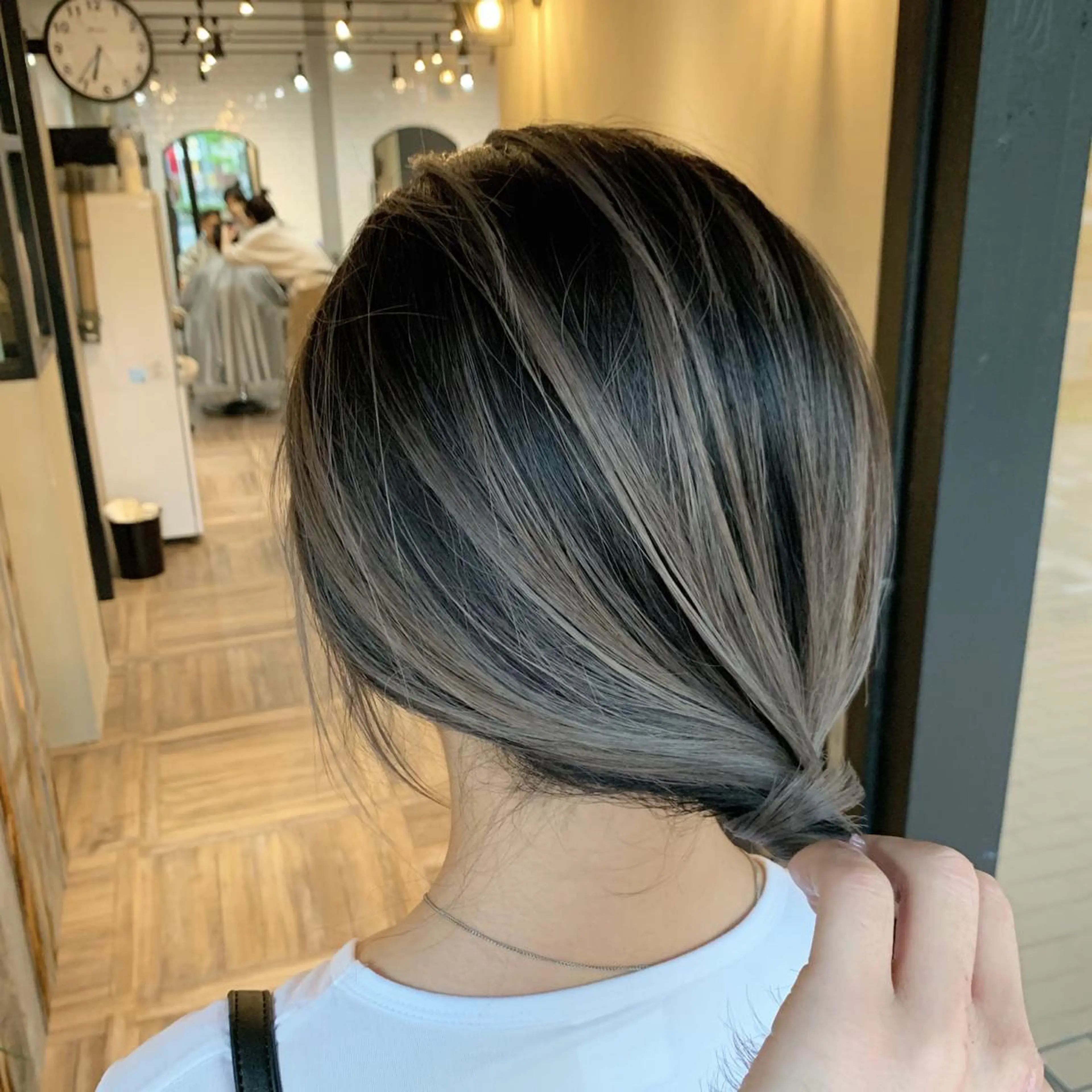 ミディアム カラー ヘアアレンジ バレイヤージュ レイヤーカット ANBEL所属・ANBEL代表 西尾裕樹のヘアスタイル