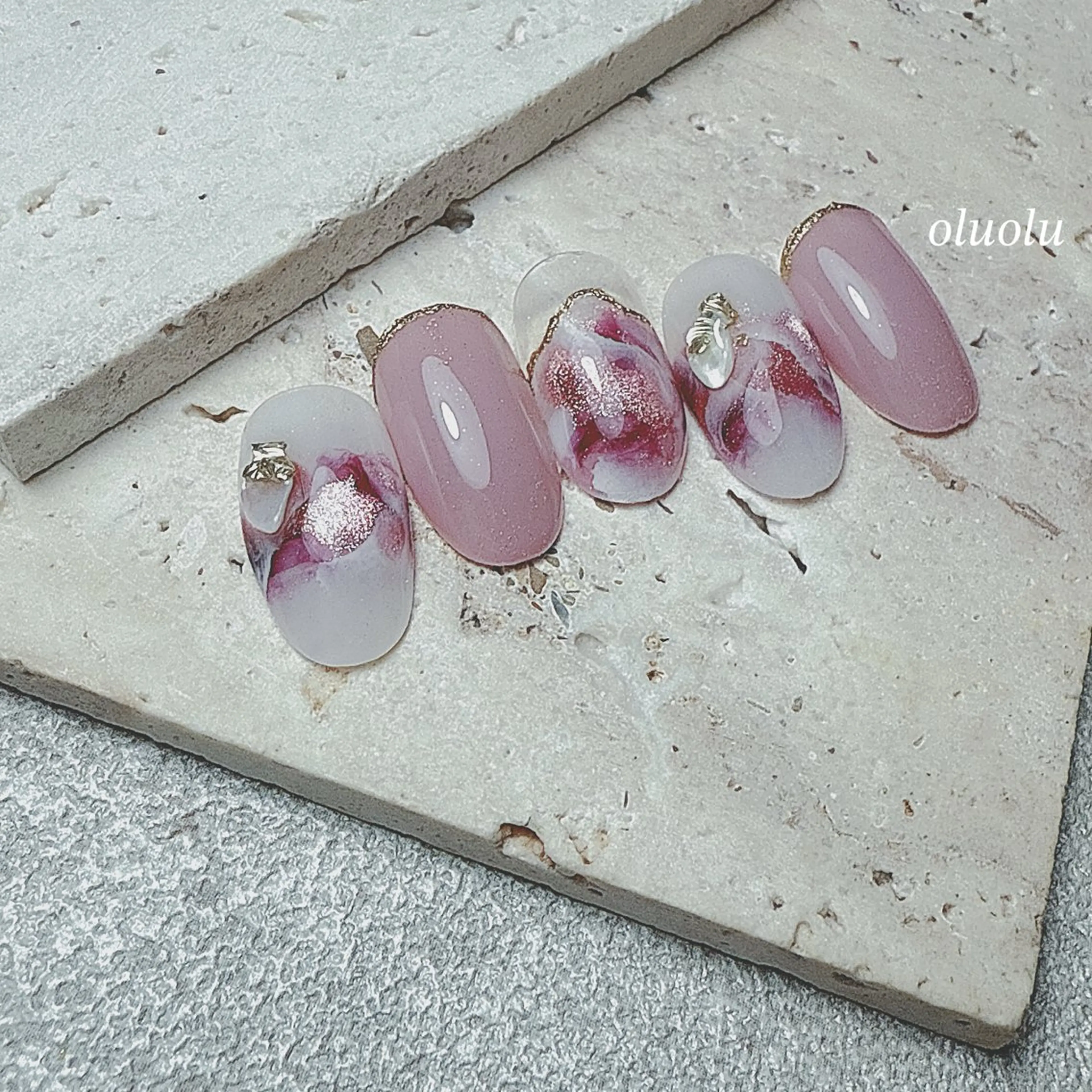 ネイル アートネイル フットネイル キラキラネイル マグネットネイル ニュアンスネイル ハンドネイル 大村 紬華のネイルデザイン