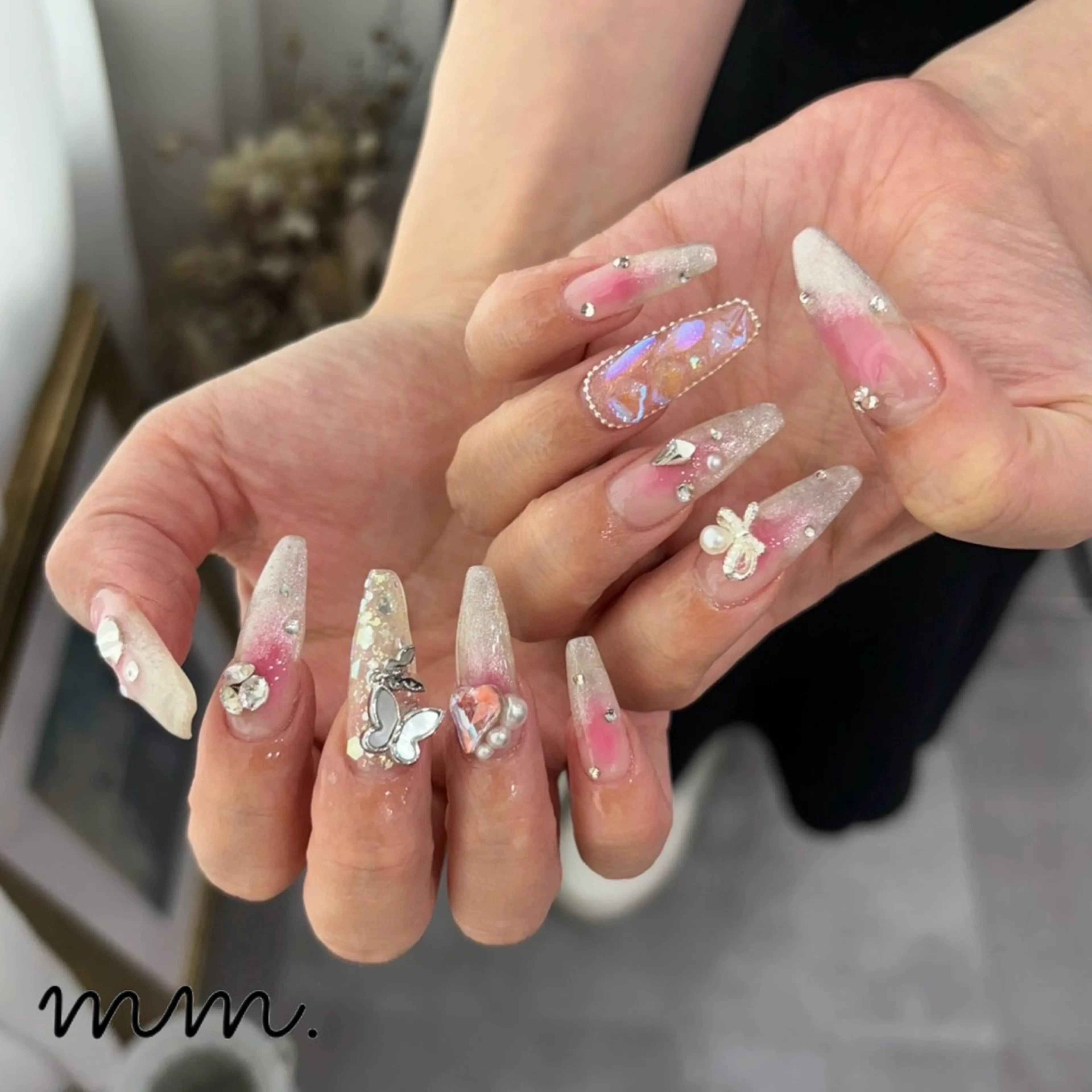 ネイル ハンドネイル 🩷🩵mm.大宮 Riyo🧸🩵🩷のネイルデザイン