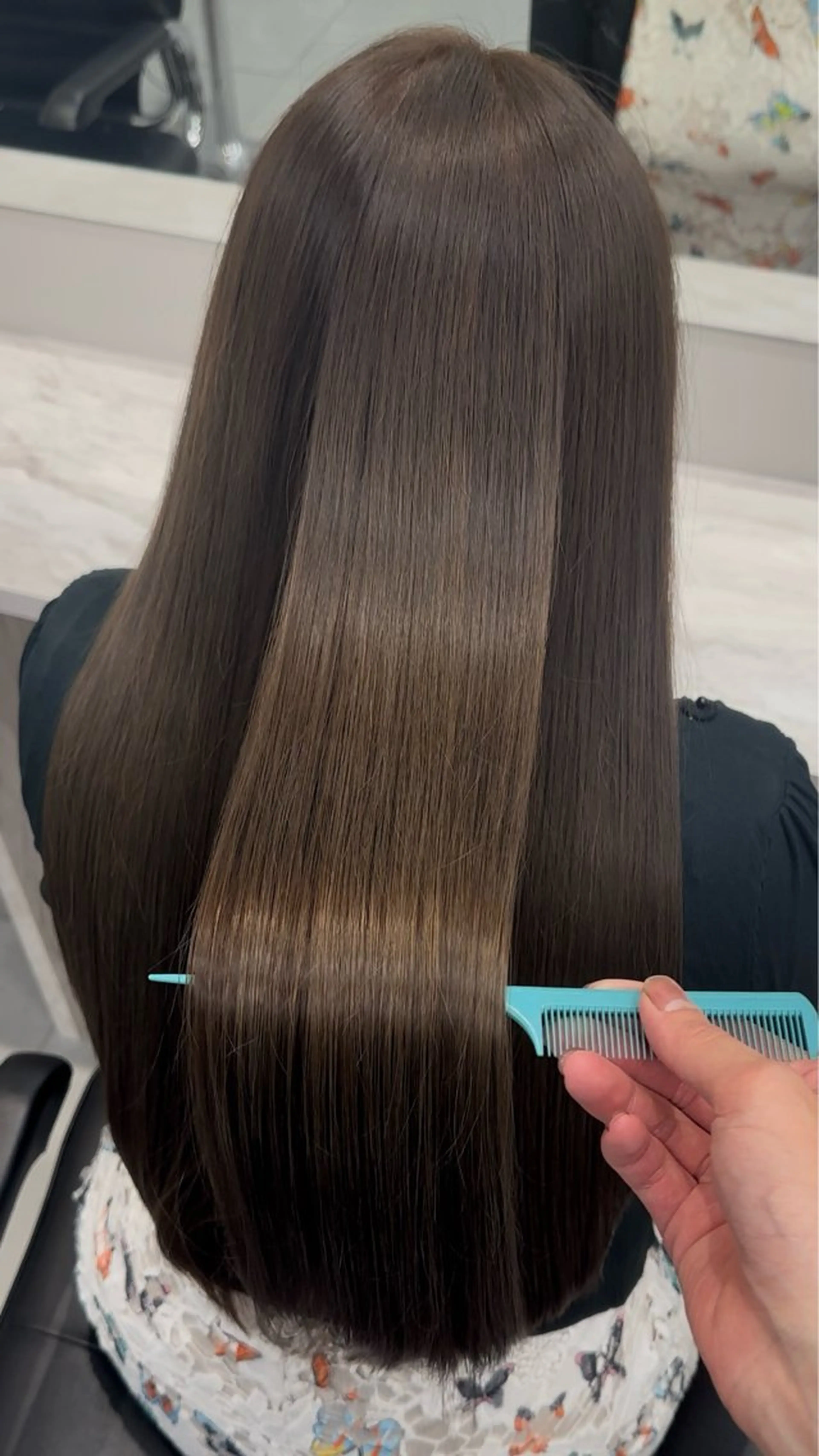 ロング カラー ブラウンカラー モカブラウン 髪質改善 トリートメント ヘアカラー トリートメント 🦋レイヤーカット ミドリカワ🦋のヘアスタイル