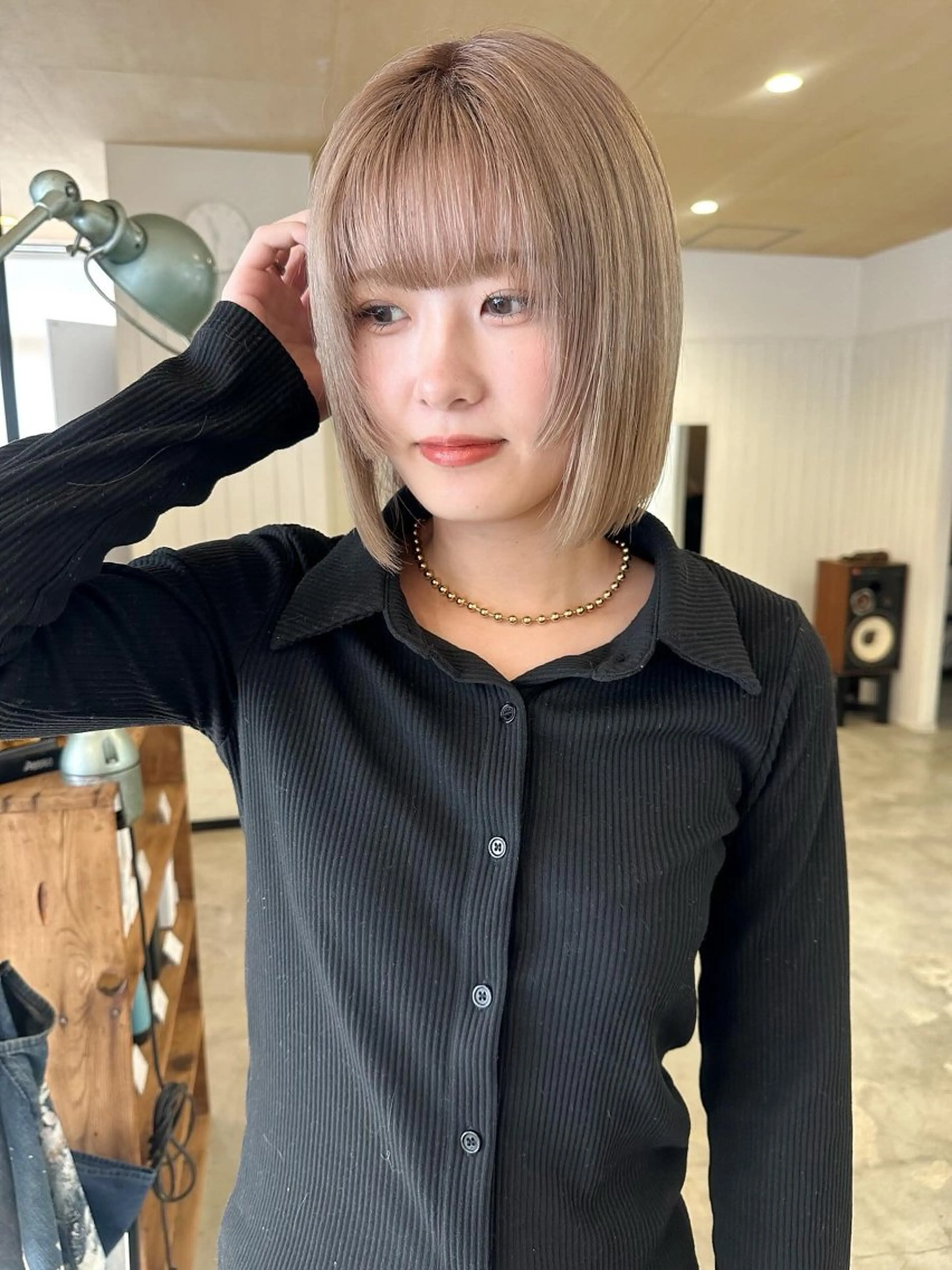 ショート カラー ヘアカラー リン🔔ボブ cut ベージュカラー🤎のヘアスタイル