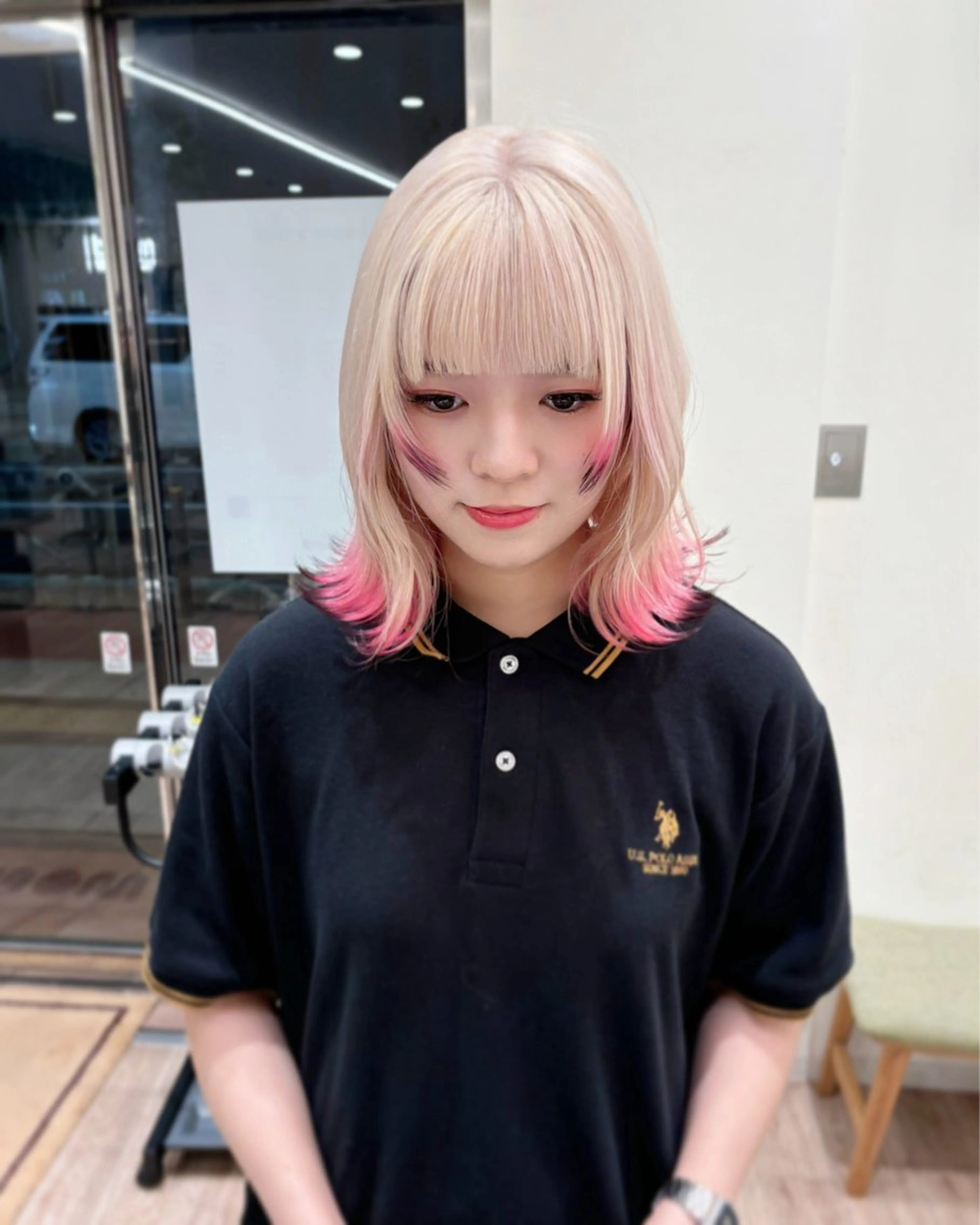 ミディアム カラー 黒髪 ブリーチ ケアブリーチ ハイトーンカラー ピンクカラー ケアブリーチ 坪井佑樹のヘアスタイル