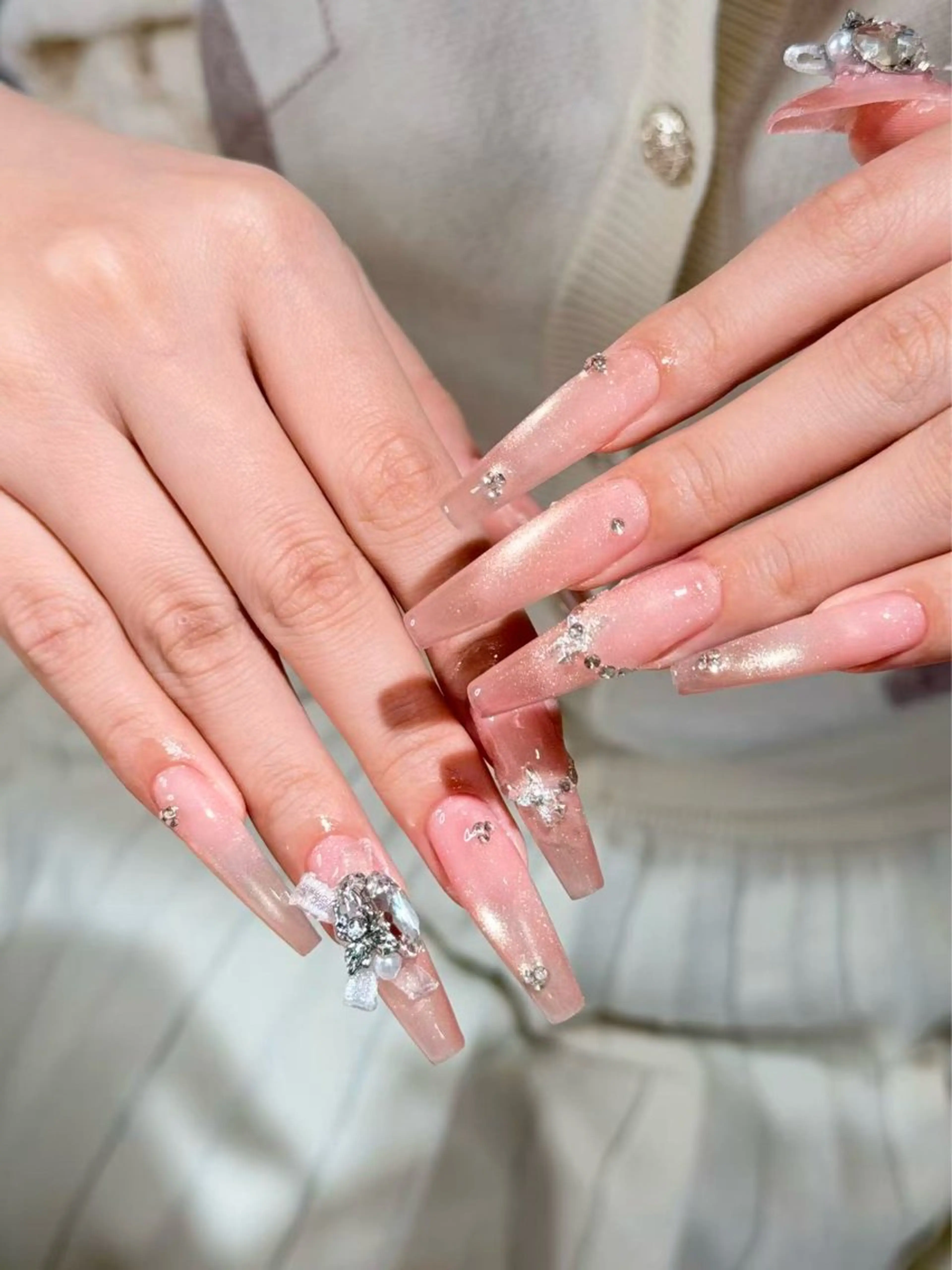 ネイル オーロラネイル 長さ出し フットネイル フレンチネイル ジェルネイル ハンドネイル ハンドケア NEW NAIL 池袋のネイルデザイン