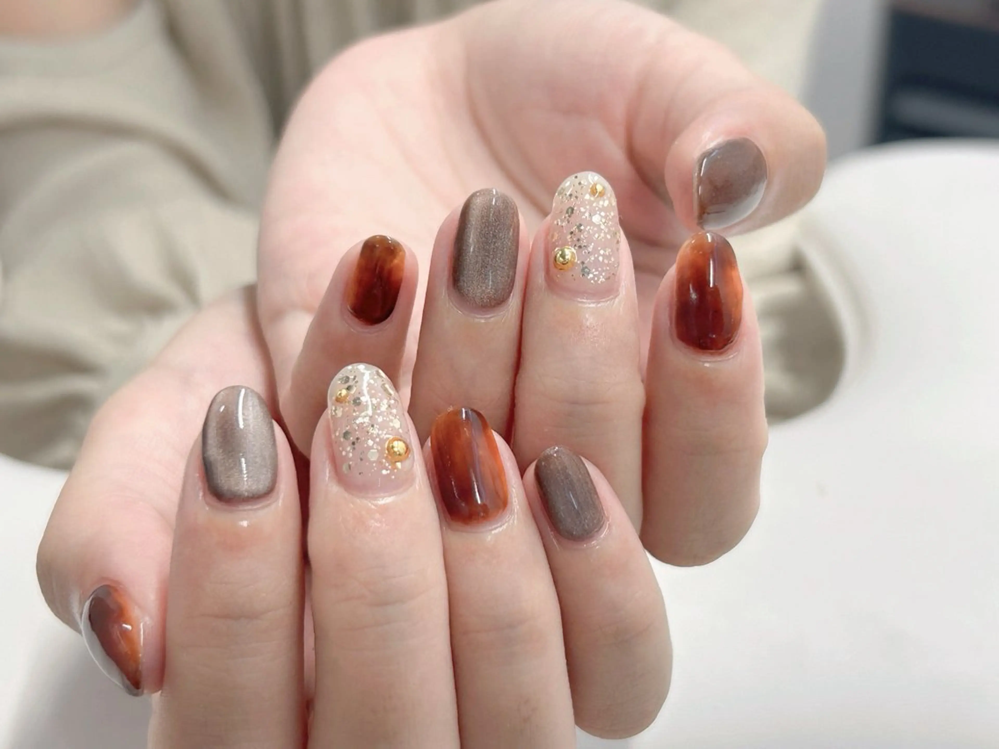 ネイル べっ甲ネイル キラキラネイル マグネットネイル ニュアンスネイル シンプルネイル ハンドネイル Forca total studio所属・Forca Airaのネイルデザイン