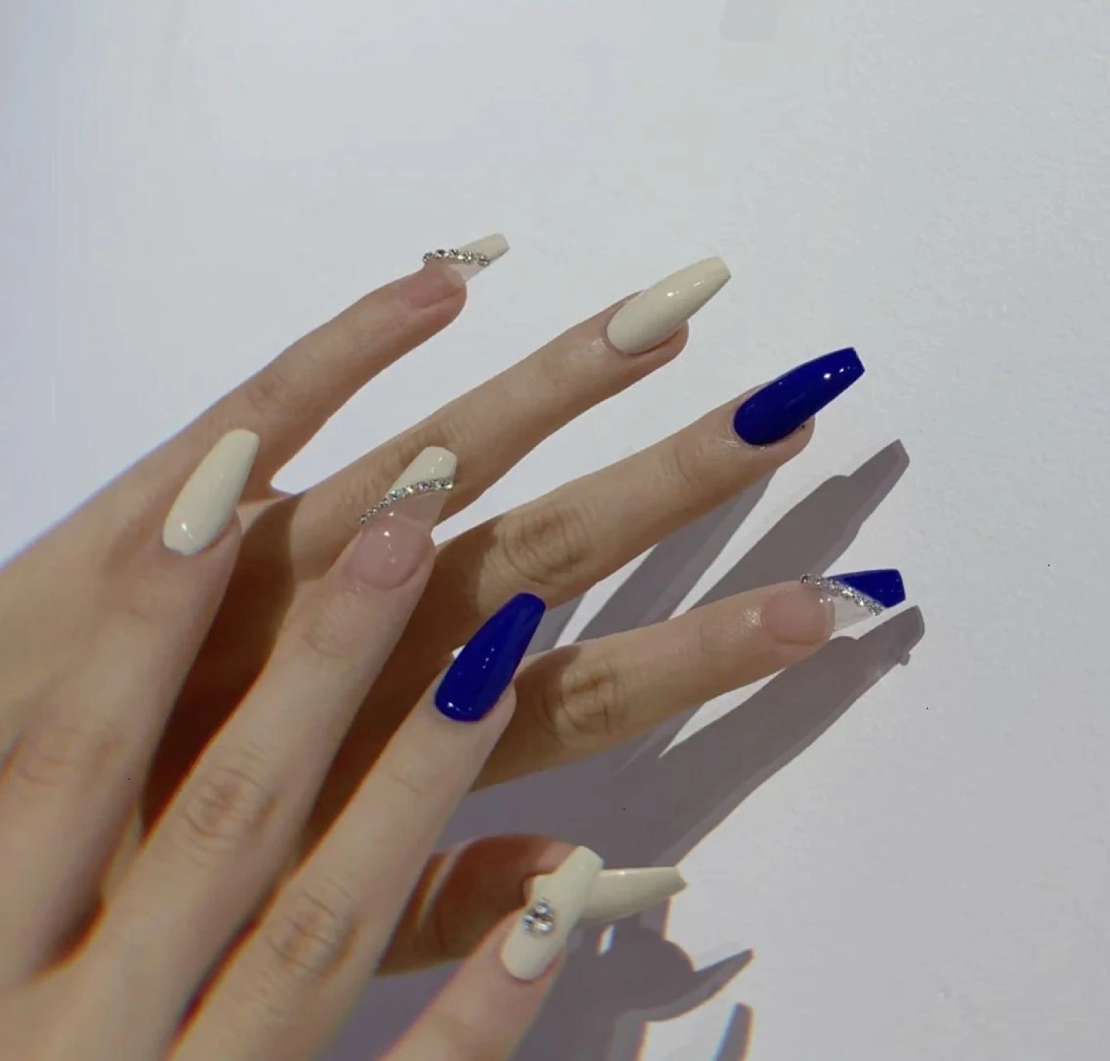 ネイル Queens みなみのネイルデザイン