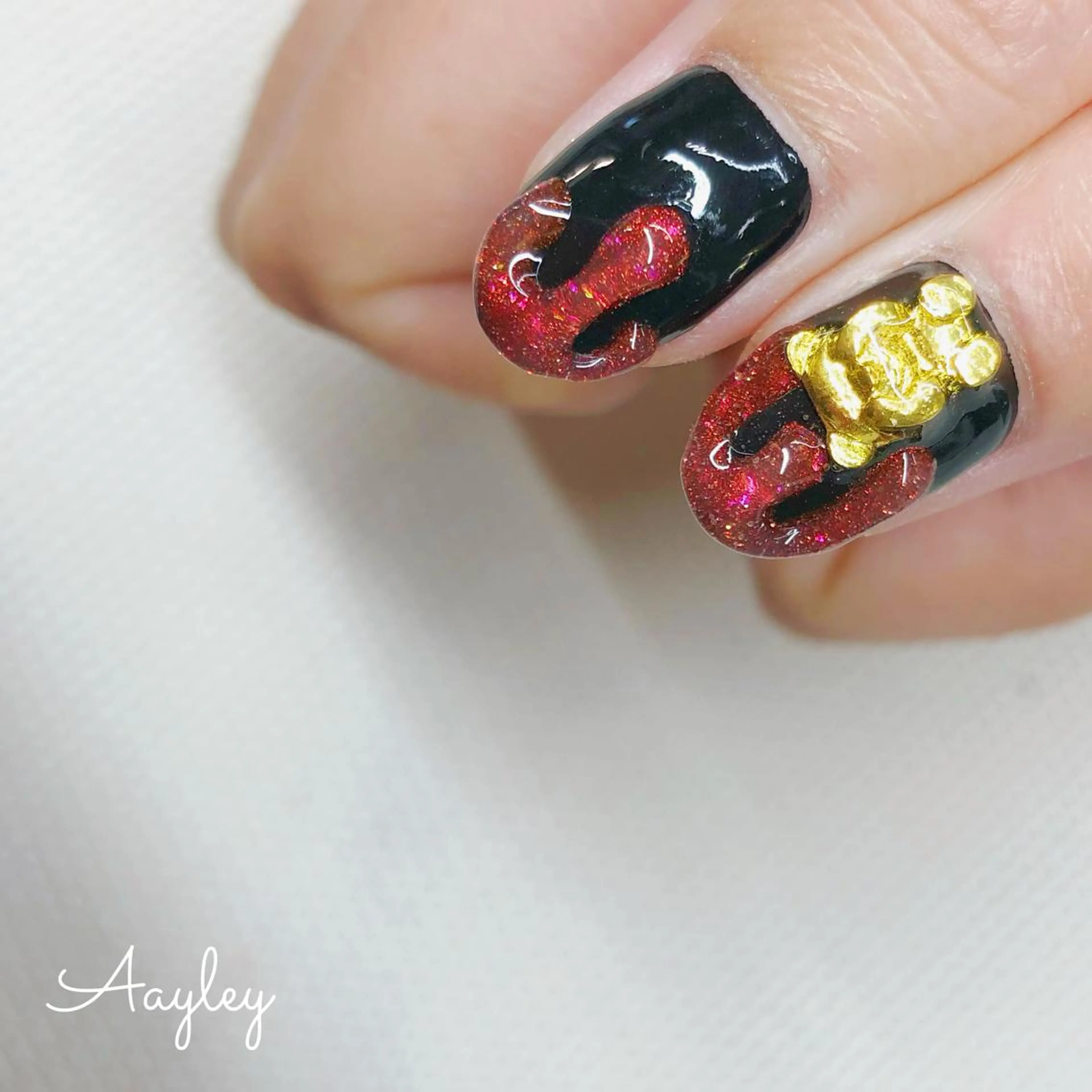 ミディアム カラー ネイル Aayley(アイリー)Salon所属・Aayley アイリ―サロンのネイルデザイン