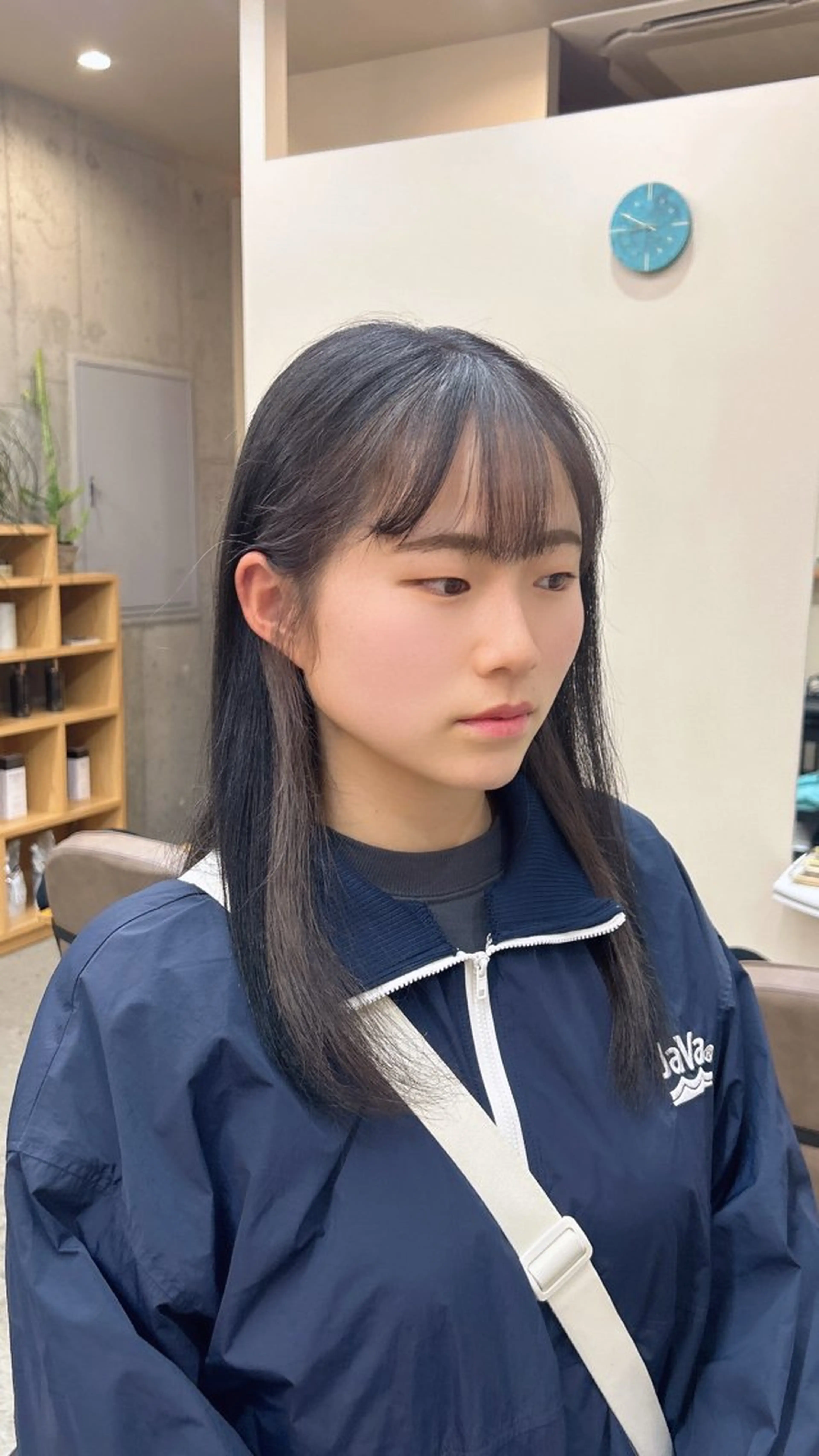 ロング カラー シルバー ロング ヘアカラー カット・ブリーチ/ ふわあいりのヘアスタイル