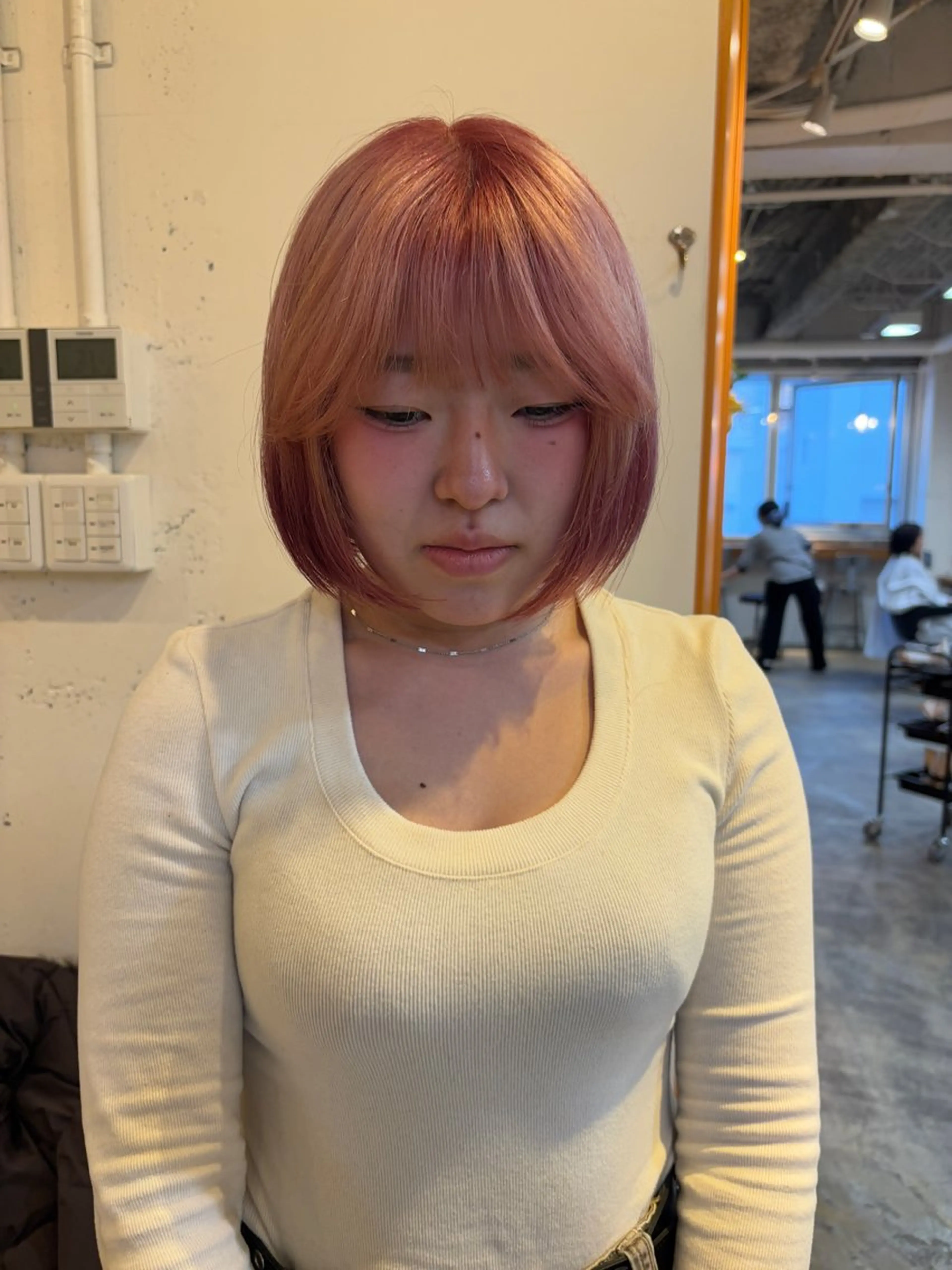 ショート カラー ヘアカラー トリートメント RIN／韓国ヘア レイヤーカットのヘアスタイル