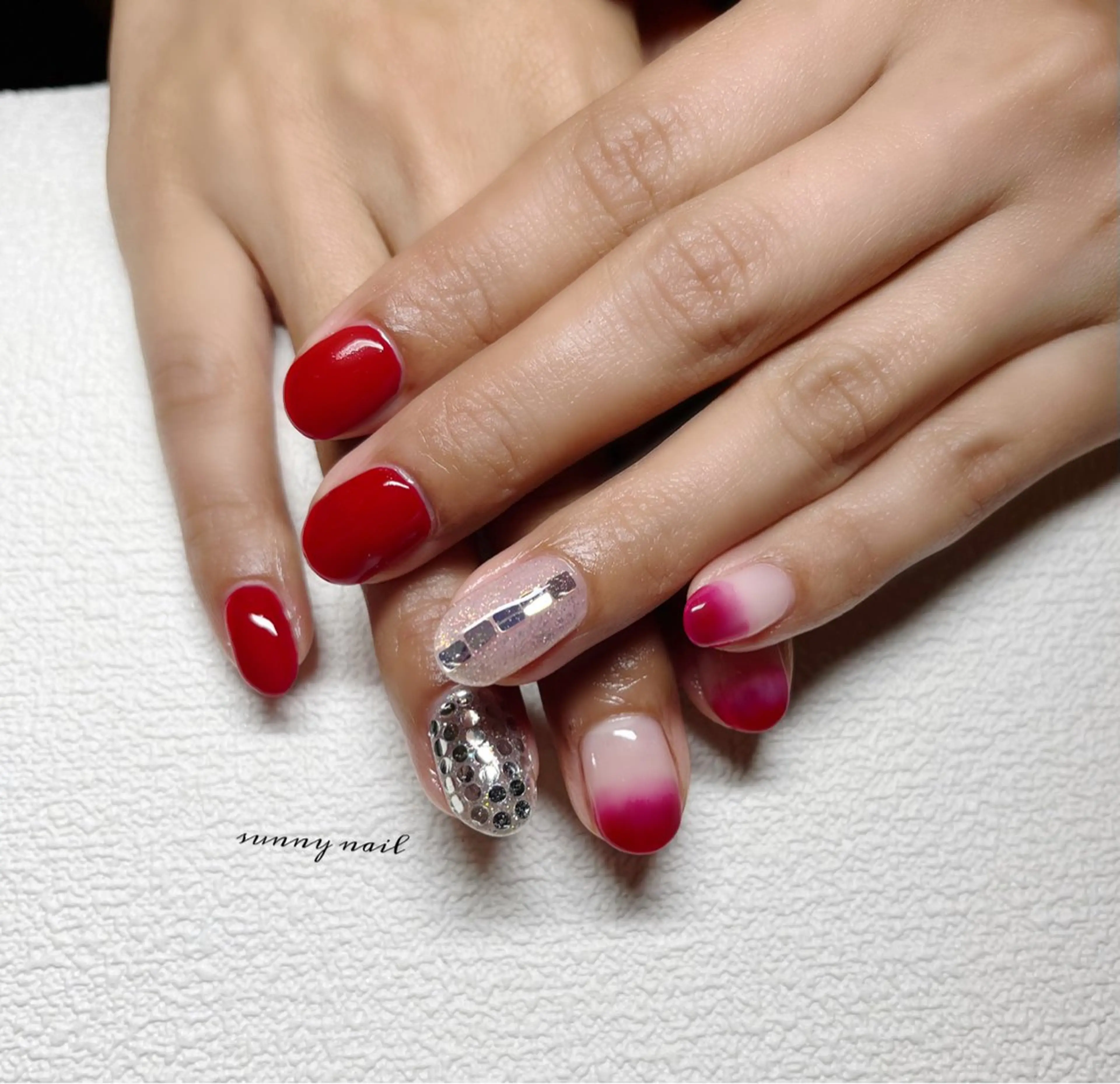 ネイル ジェルネイル パラジェル 赤色 sunny nailのネイルデザイン