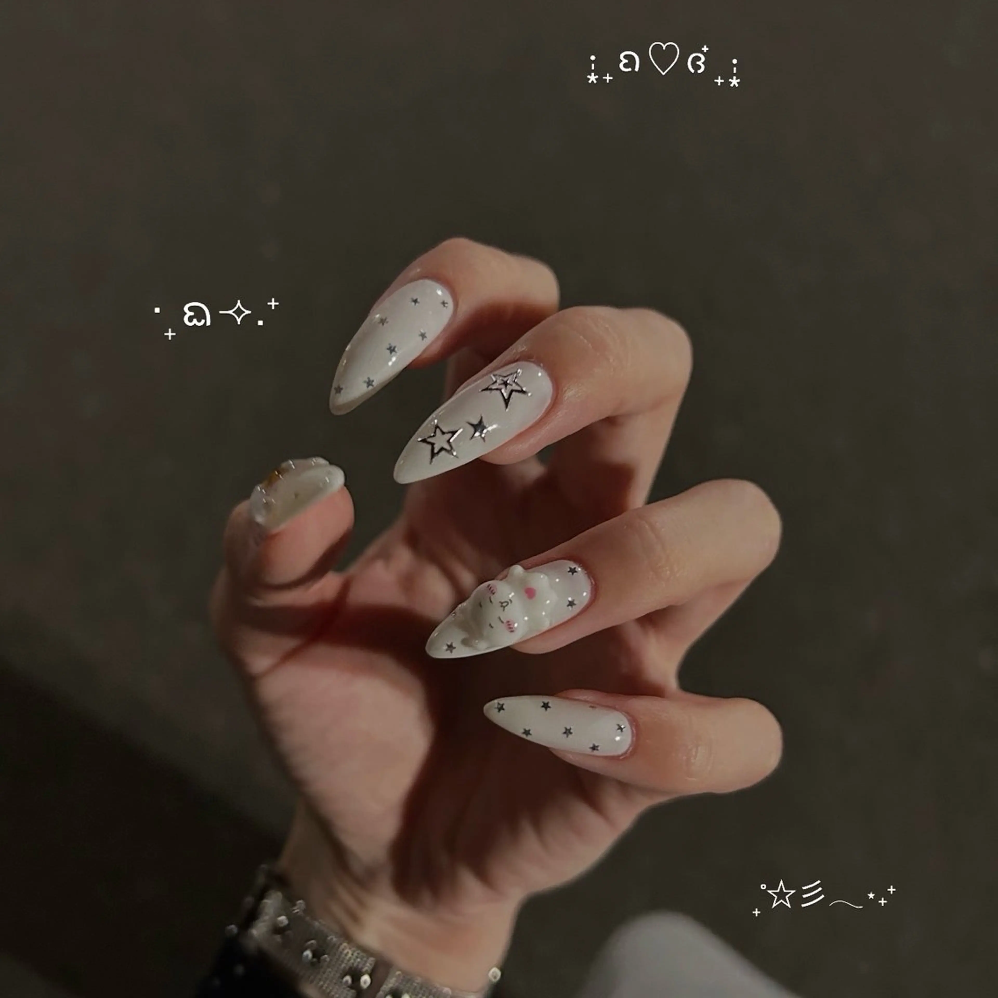 ネイル mikoto 🎀 韓国ネイルのネイルデザイン