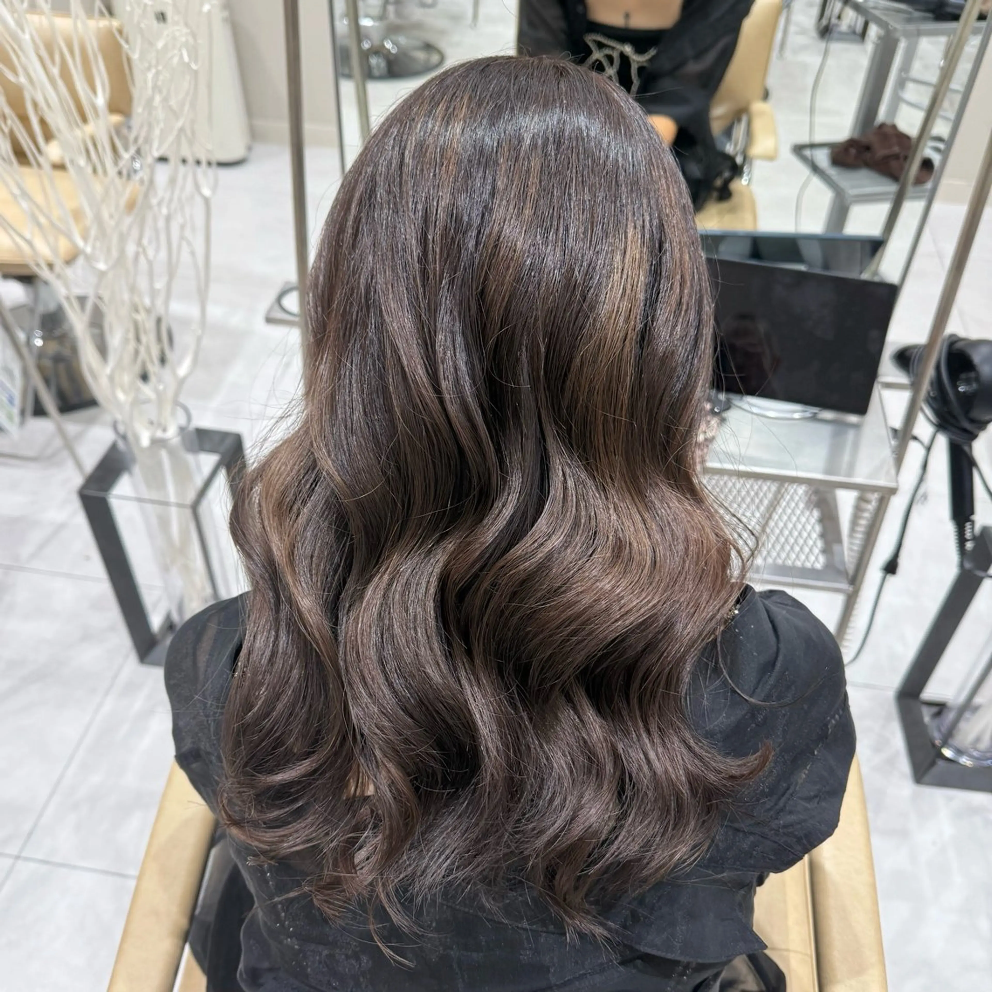 ロング カラー ヘアカラー トリートメント 韓国レイヤー｜ 透明感カラー｜ココナのヘアスタイル