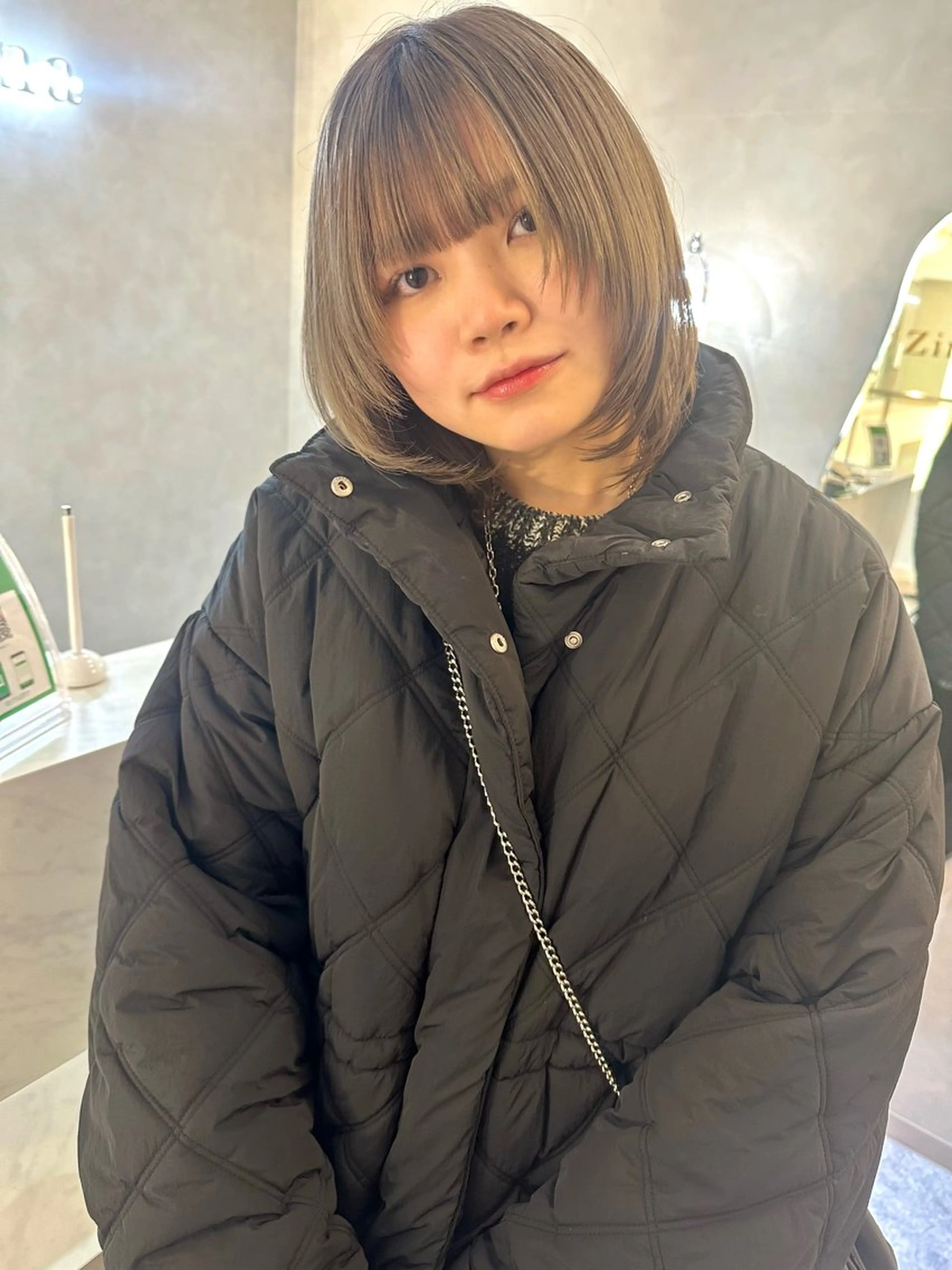 ミディアム カラー ボブレイヤー グレージュ ボブ 顔まわりレイヤー 顔周りカット カット ヘアカラー レイヤー/ボブ/ 顔周り/yukinaのヘアスタイル