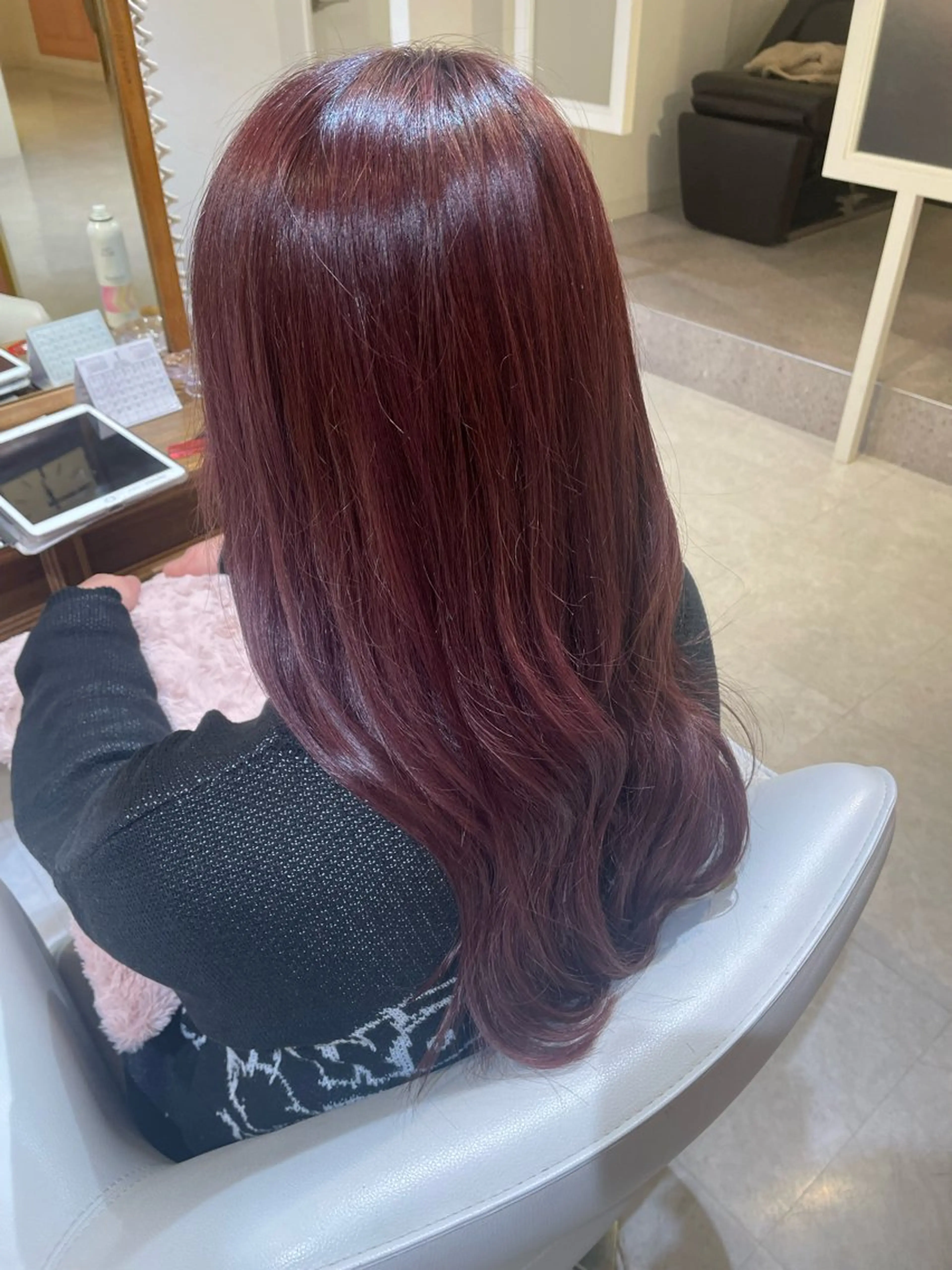 ロング カラー ベージュカラー ブリーチ ピンクカラー ピンクベージュ ヘアカラー 和田 真依のヘアスタイル