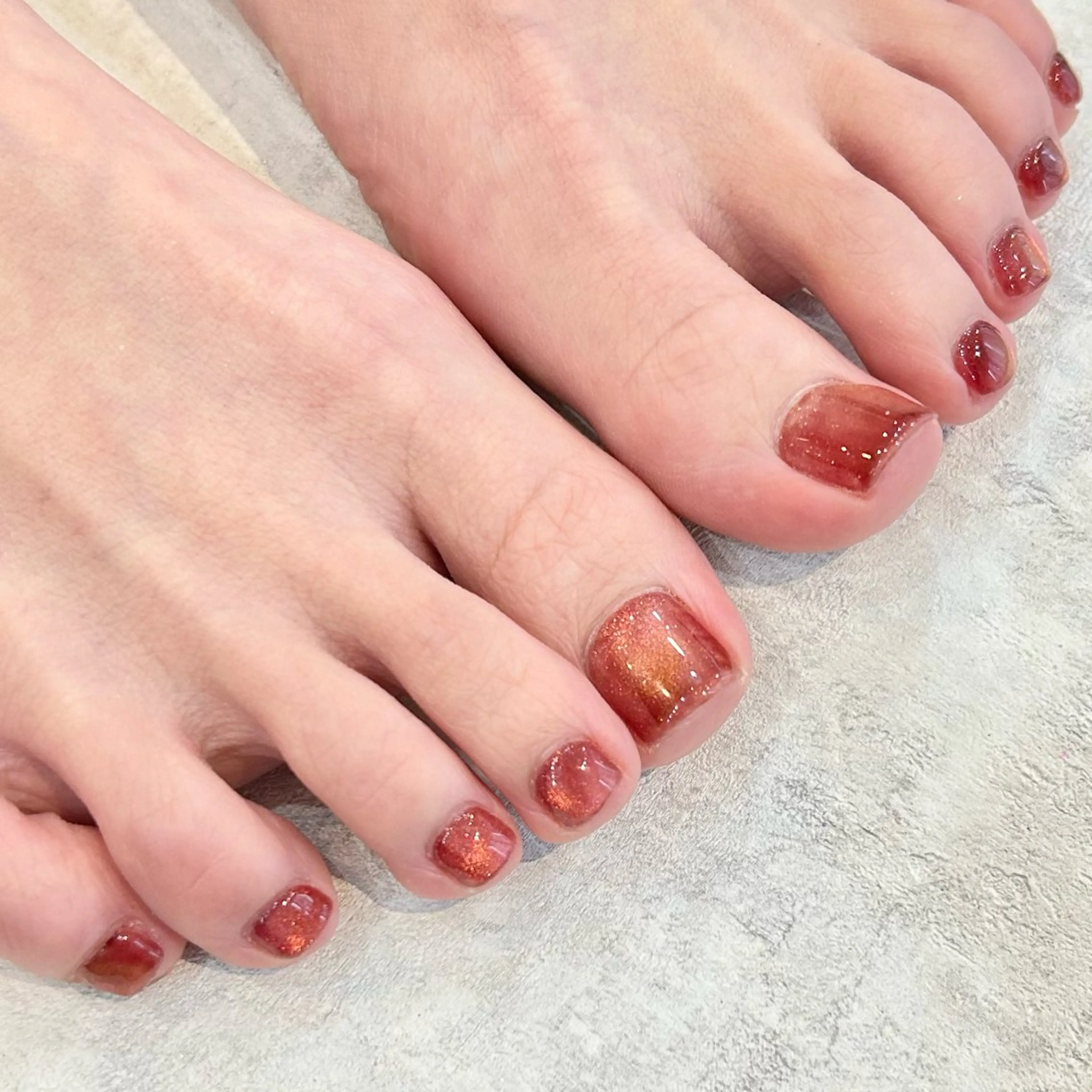 ネイル マグネットネイル マグネットワンカラー ワンカラーネイル 赤色 Milana 内山のマツエク・マツパデザイン