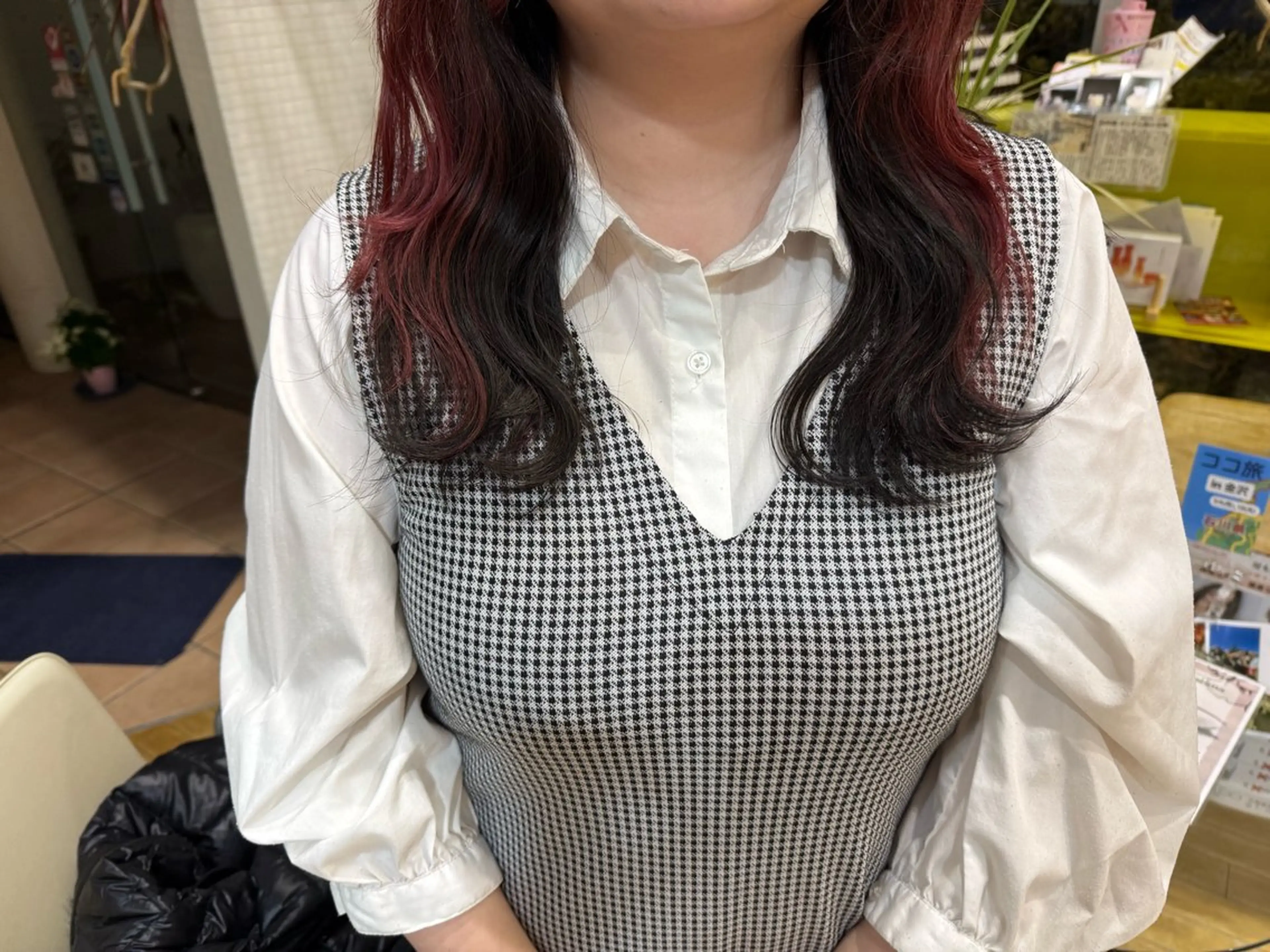 カラー 黒髪 カシス ピンクカラー CO&CO HAIR所属・山本 瑠華のヘアスタイル