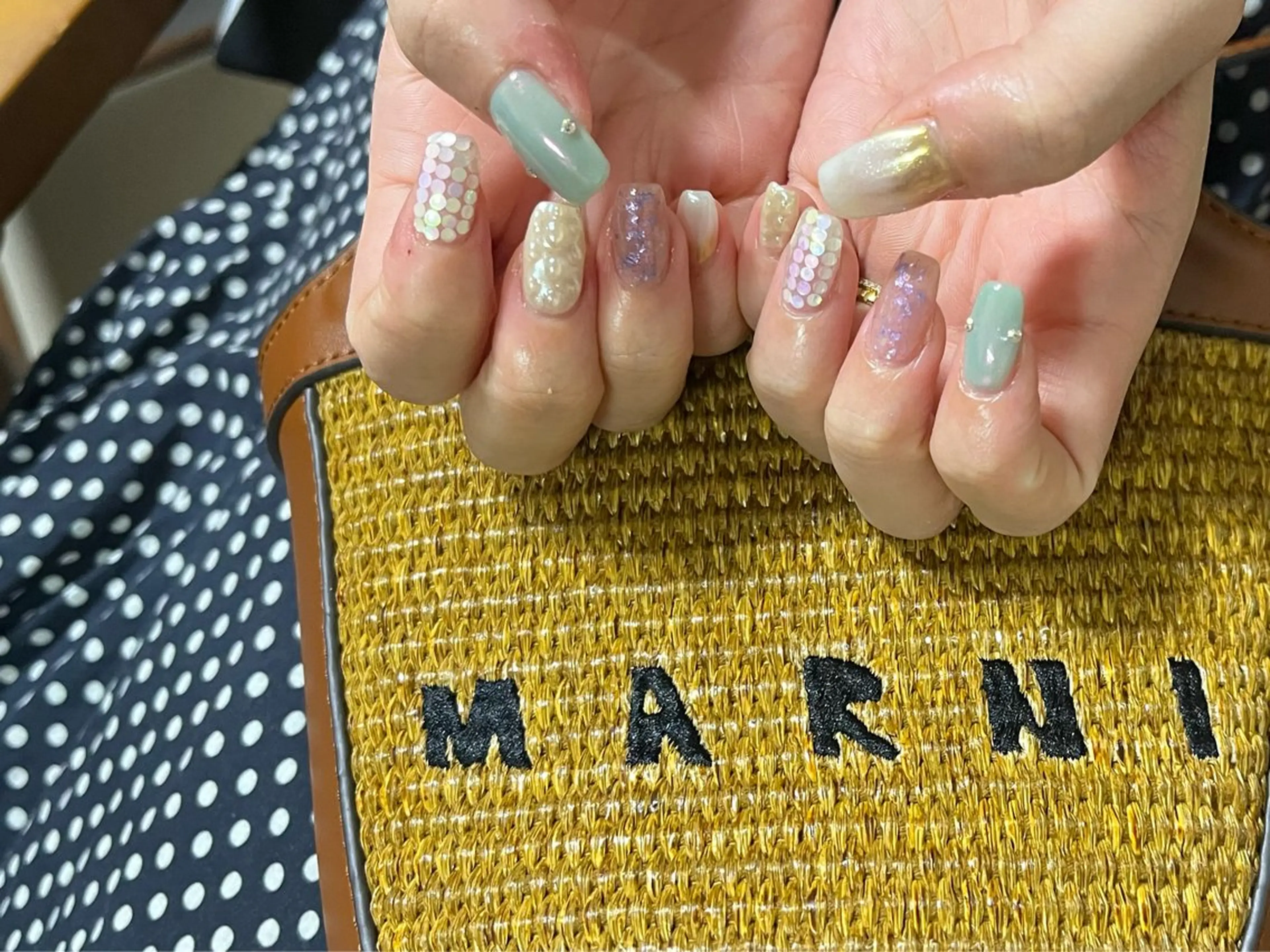 ネイル オーロラネイル フットネイル ジェルネイル パラジェル 夏ネイル kikinail 溝の口のネイルデザイン