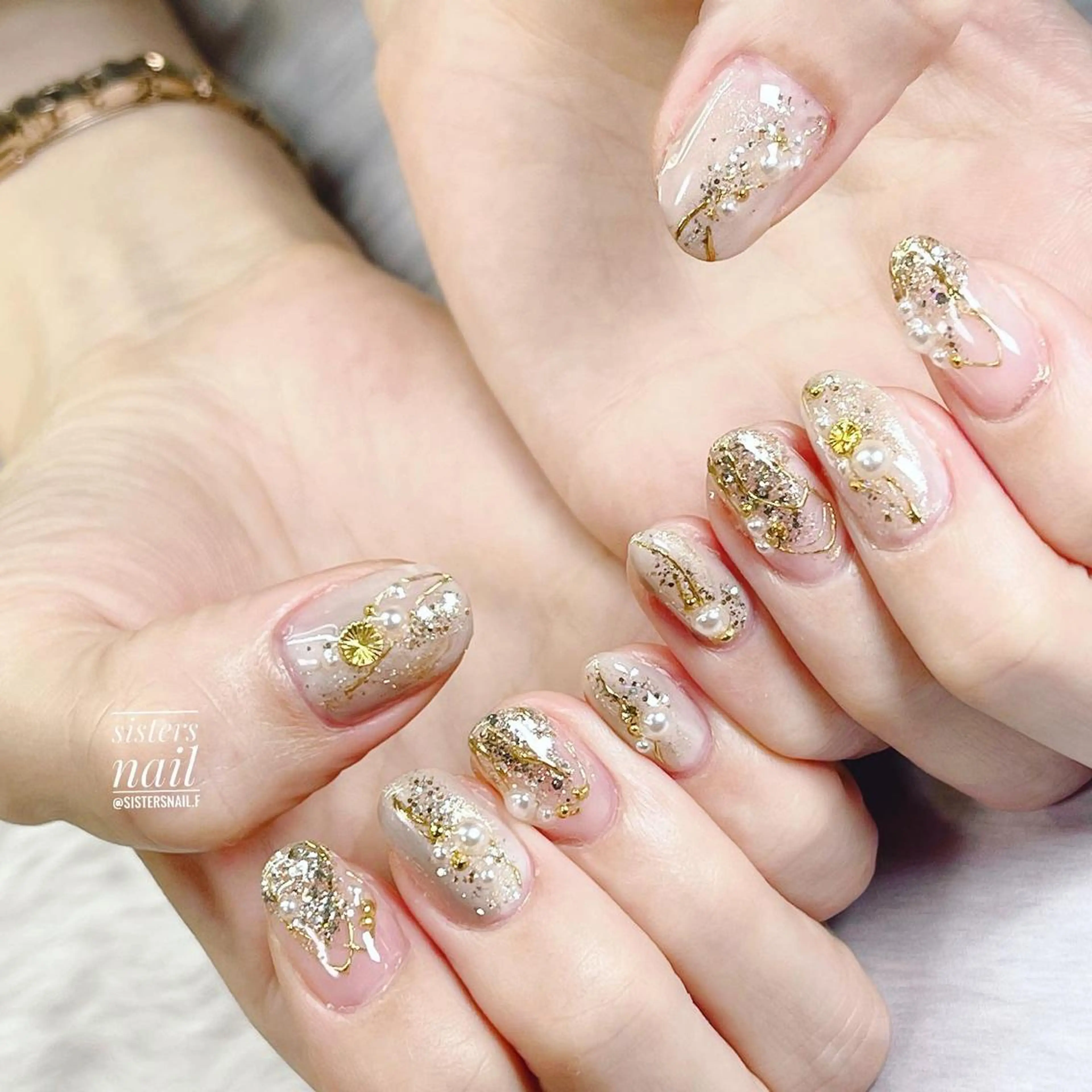 ネイル アートネイル ブラウン ジェルネイル キラキラネイル ニュアンスネイル sisters nail.fのネイルデザイン