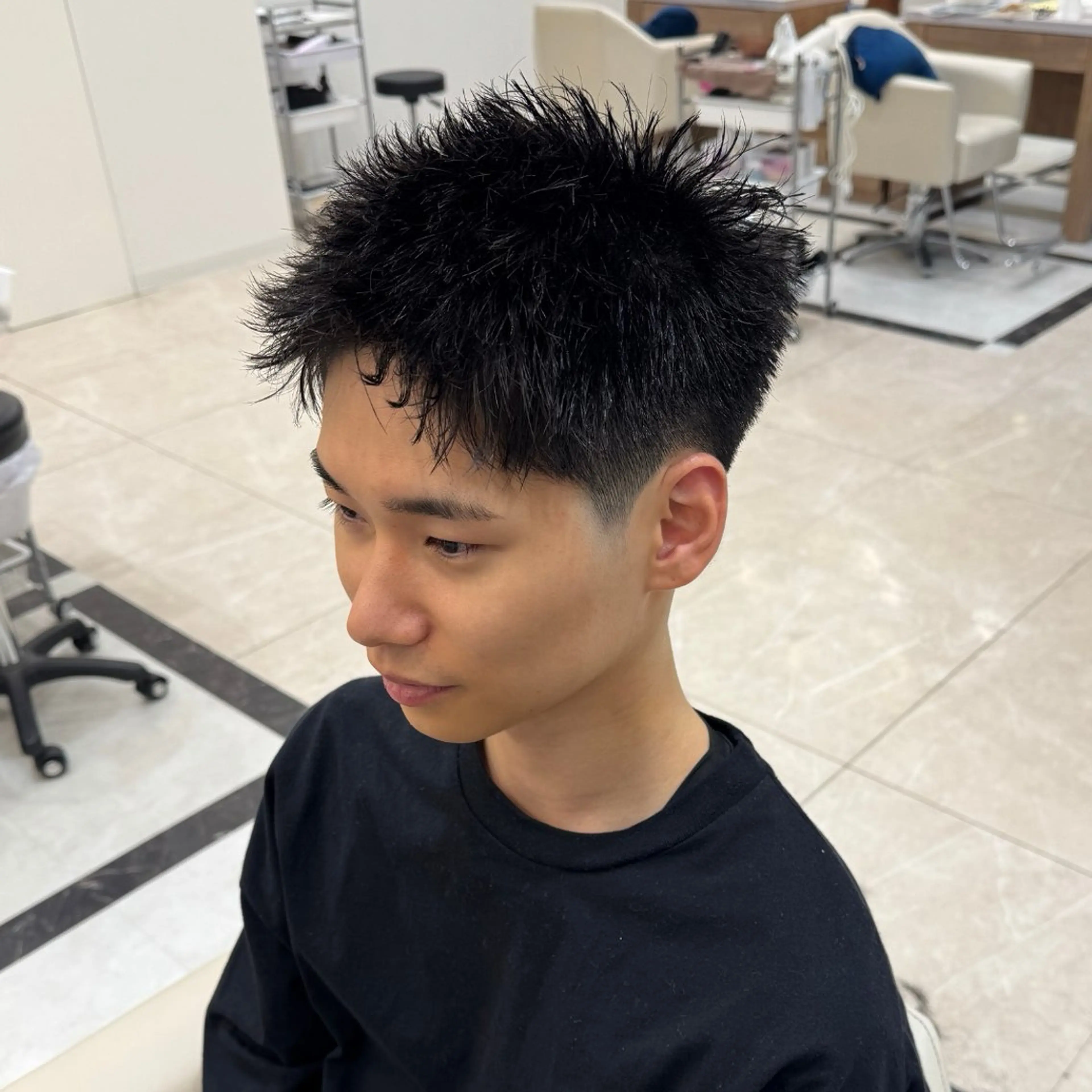 ショート パーマ メンズ SALOWIN名古屋Suite店所属・名古屋のメンズ特化 美容師/わたるのヘアスタイル