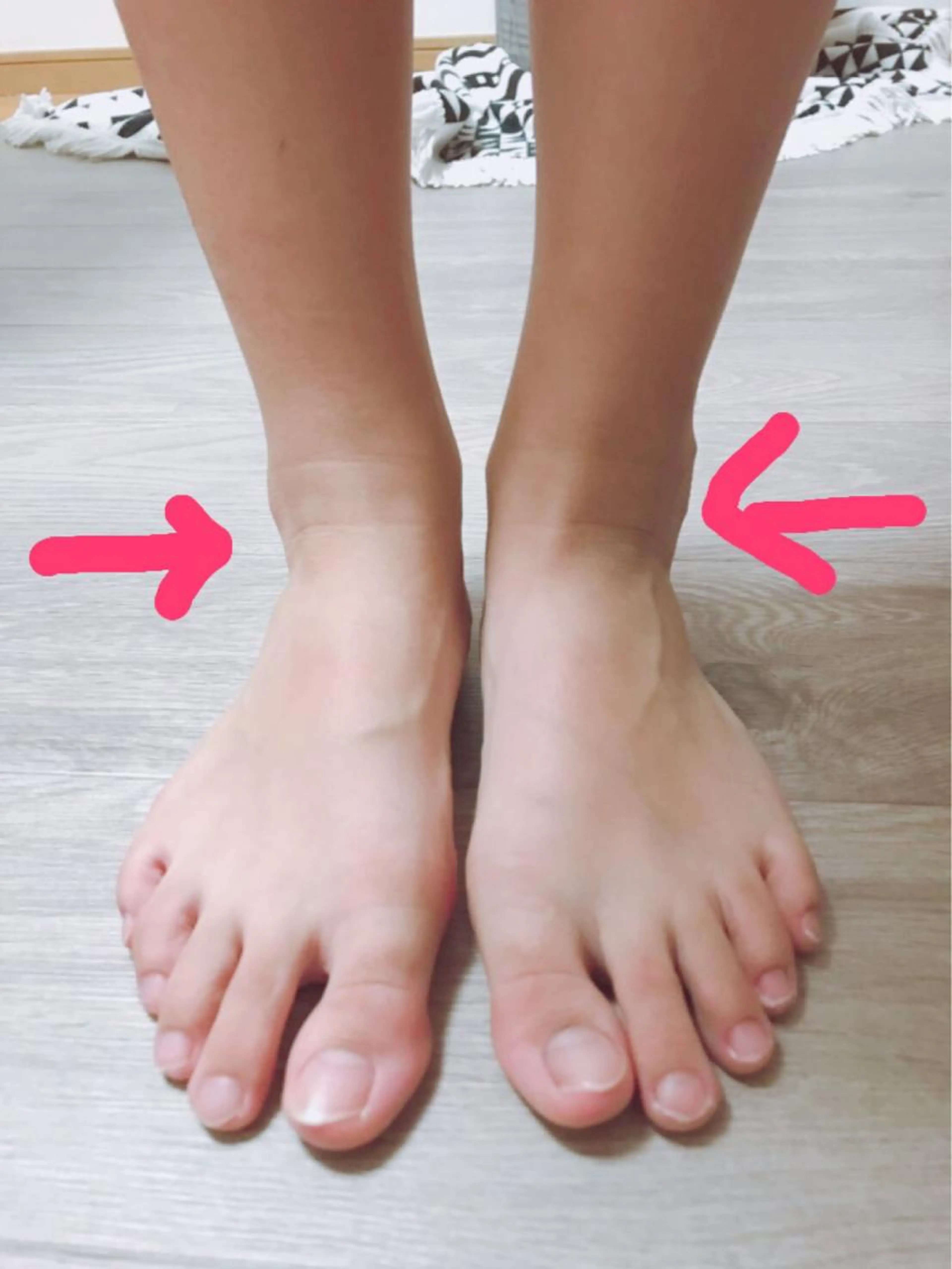 足の老廃物を崩して流していきます。足ツボ＋深層リンパマッサージで浮腫みのないスッキリとした足に仕上げます。の写真