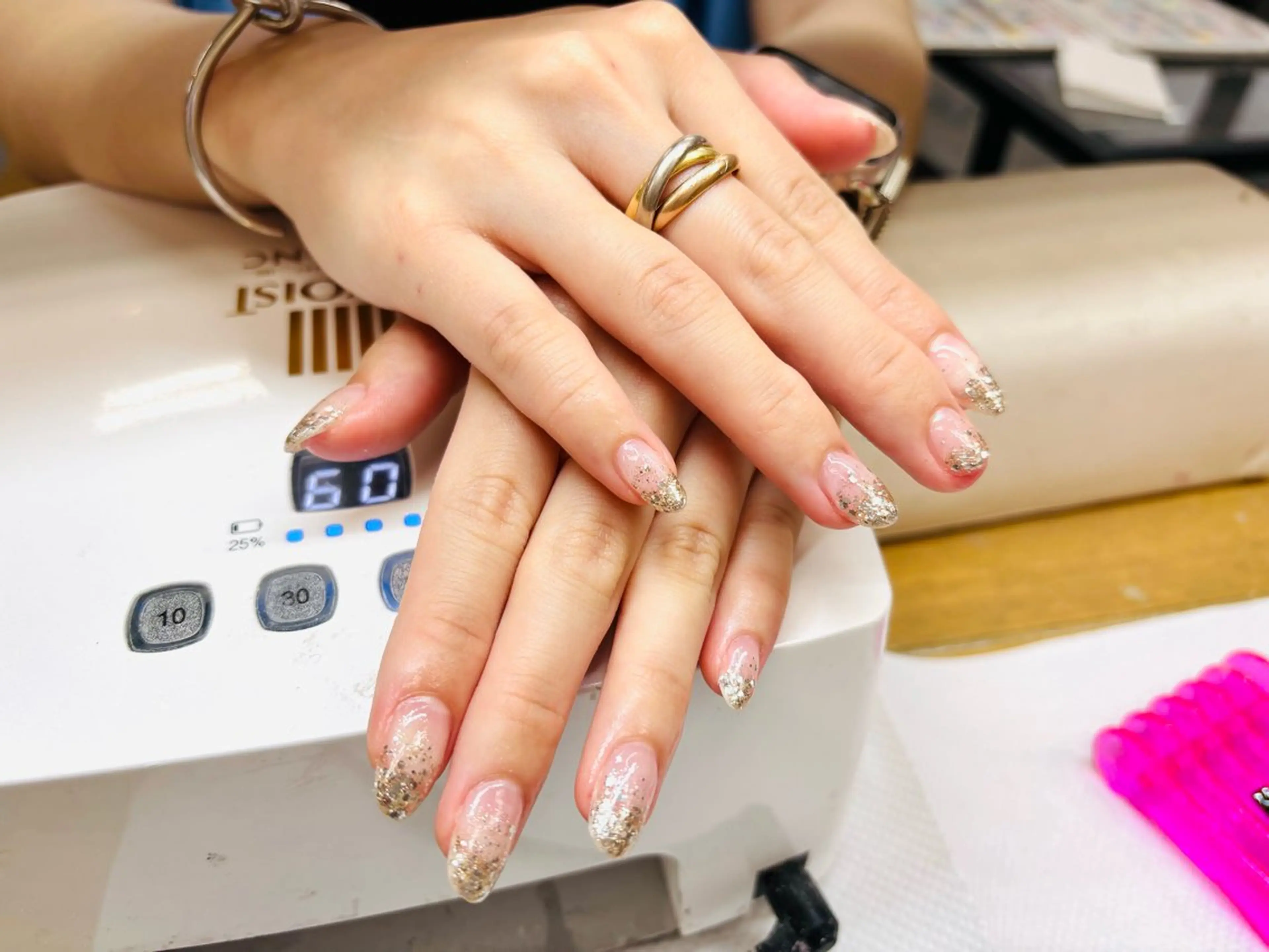 ネイルサロンエーナイン本店所属・もろずみ あやのネイルデザイン