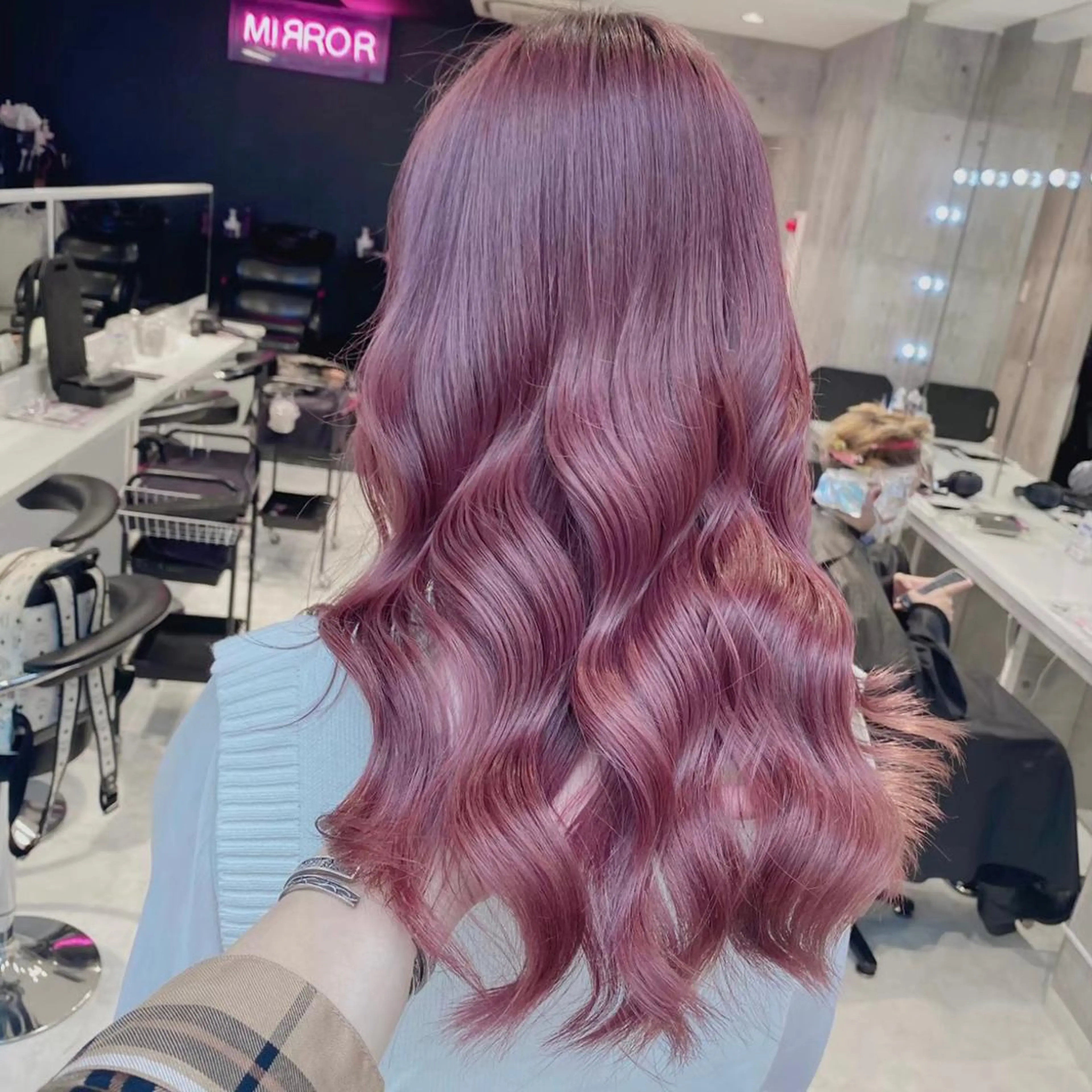 セミロング カラー アッシュ アッシュグレー アッシュグレージュ バレイヤージュ ミストバング ヘアカラー トリートメント ヘアセット 韓国ヘア特化💍 tiam💍ブリーチのヘアスタイル