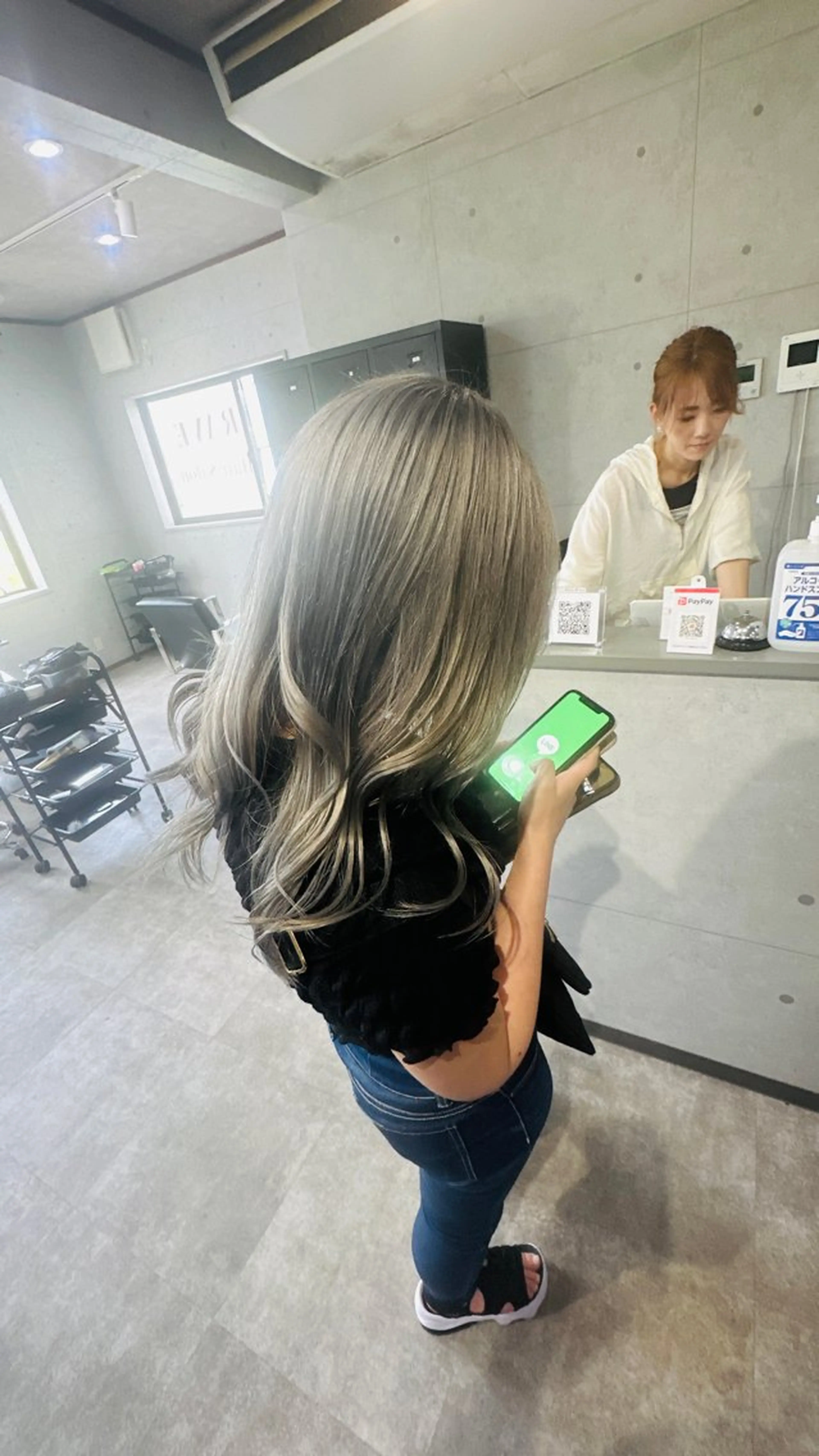 ロング ハイライト レイヤーカット ロング トリートメント REVE所属・REVE美容室 REVEマツエクのヘアスタイル