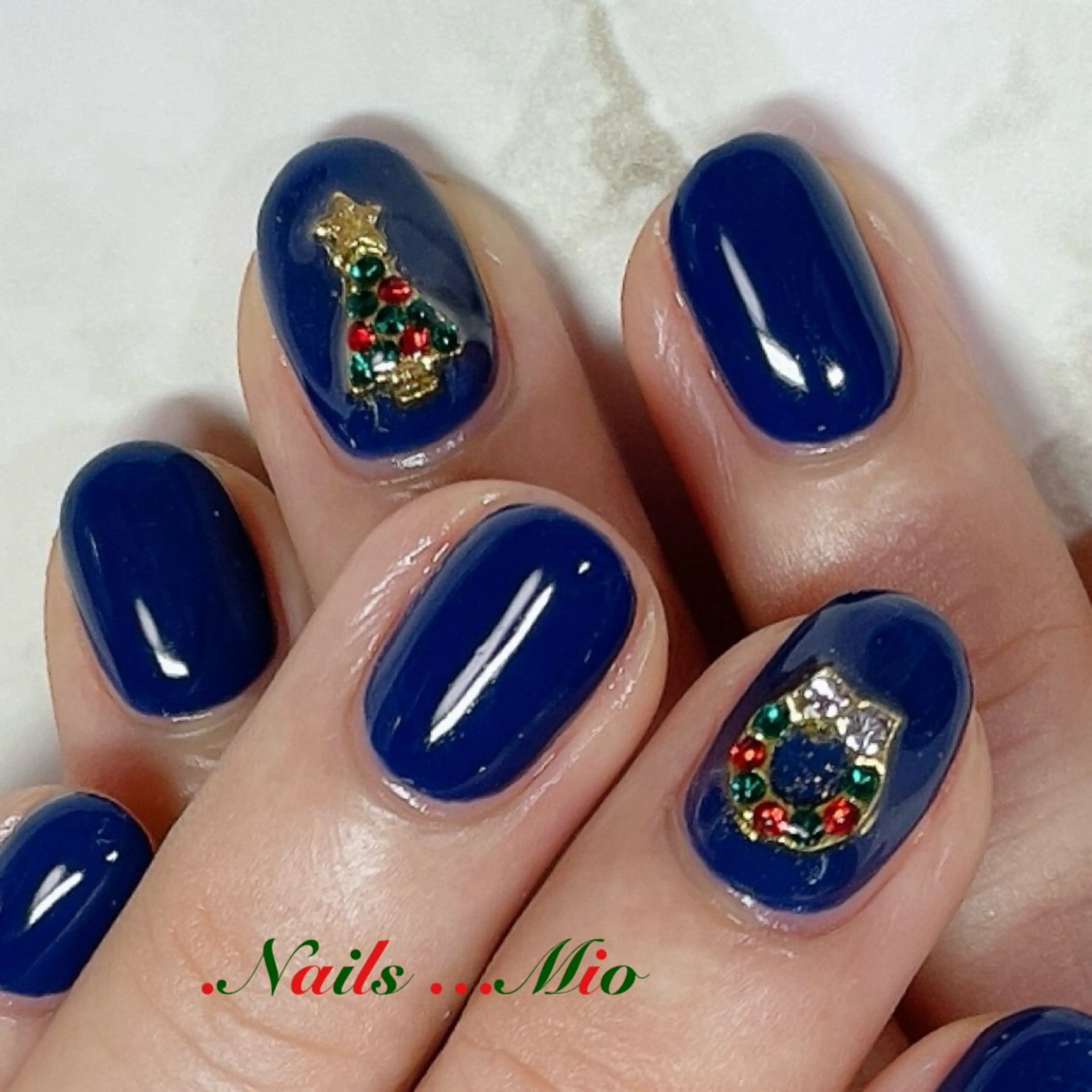 ネイル アートネイル ジェルネイル ワンカラーネイル 冬ネイル クリスマス .Nails Mio 赤羽西ネイルサロンのネイルデザイン