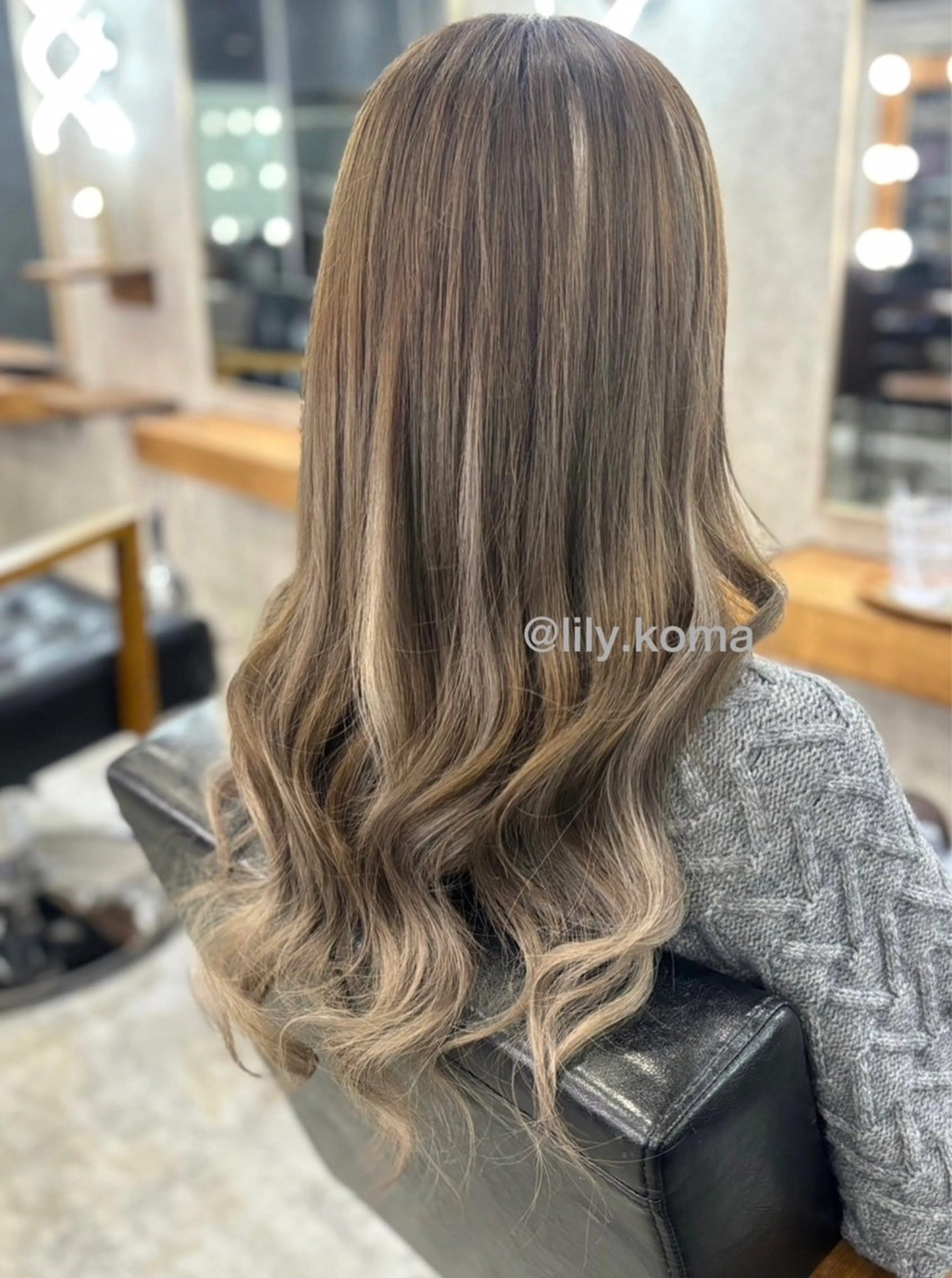 ミディアム 🐥こ ま🐥のヘアスタイル