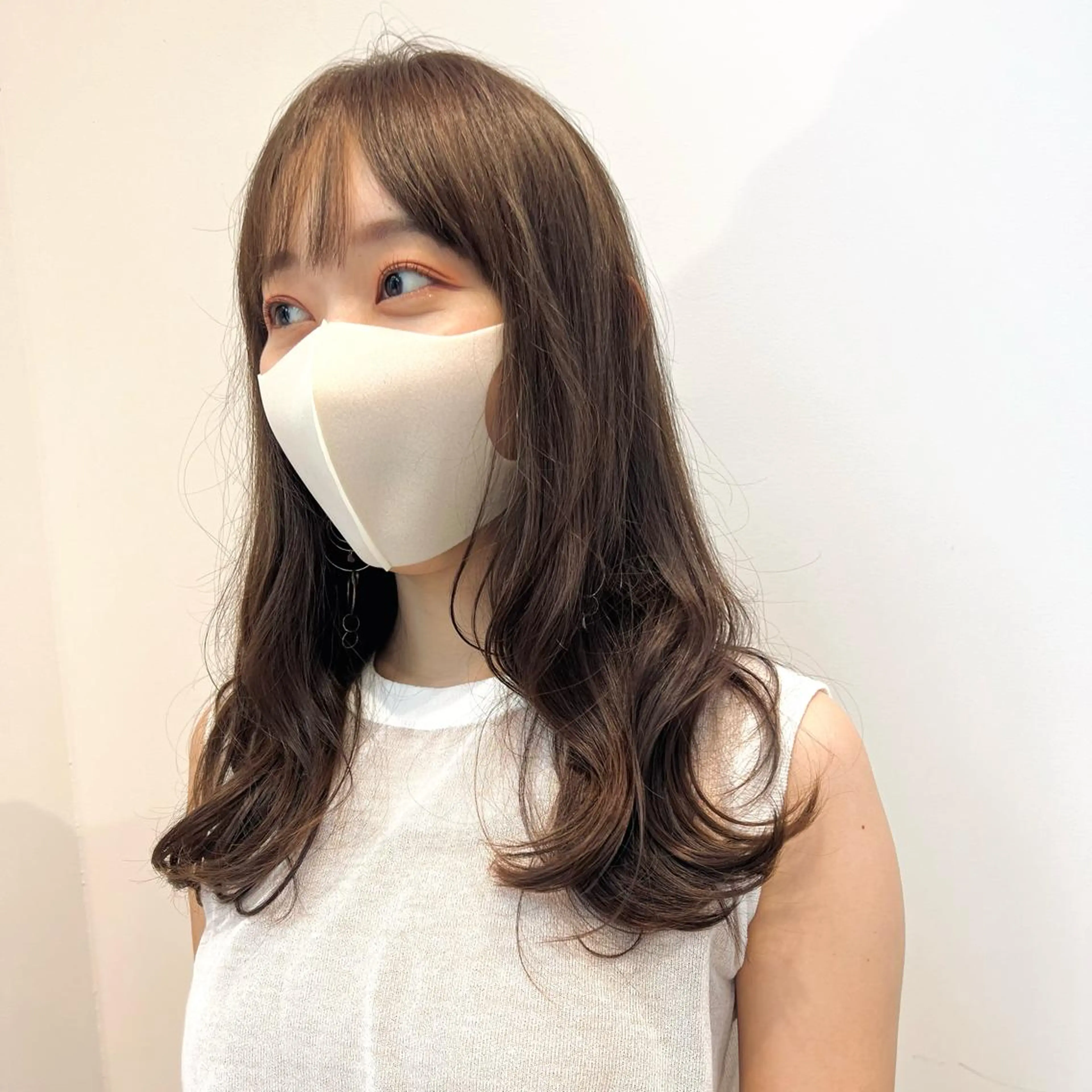 ロング カラー ベージュカラー ブリーチ 透明感カラー ブリーチなしカラー カット ヘアカラー ゴートゥデイシェアサロン所属・era shioriのヘアスタイル