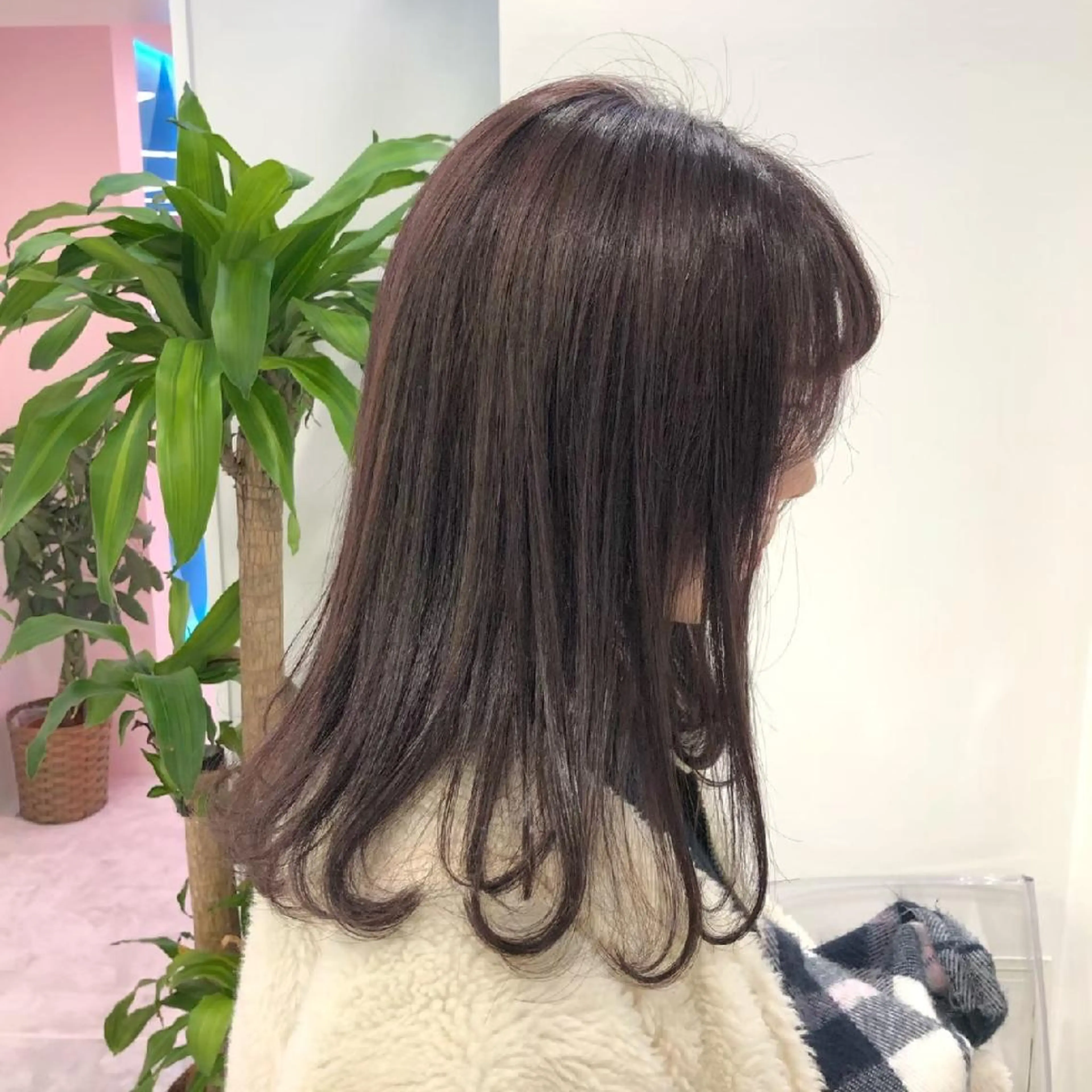 セミロング カラー 🤍💕ブリーチカラ ーAyaka💕🤍のヘアスタイル