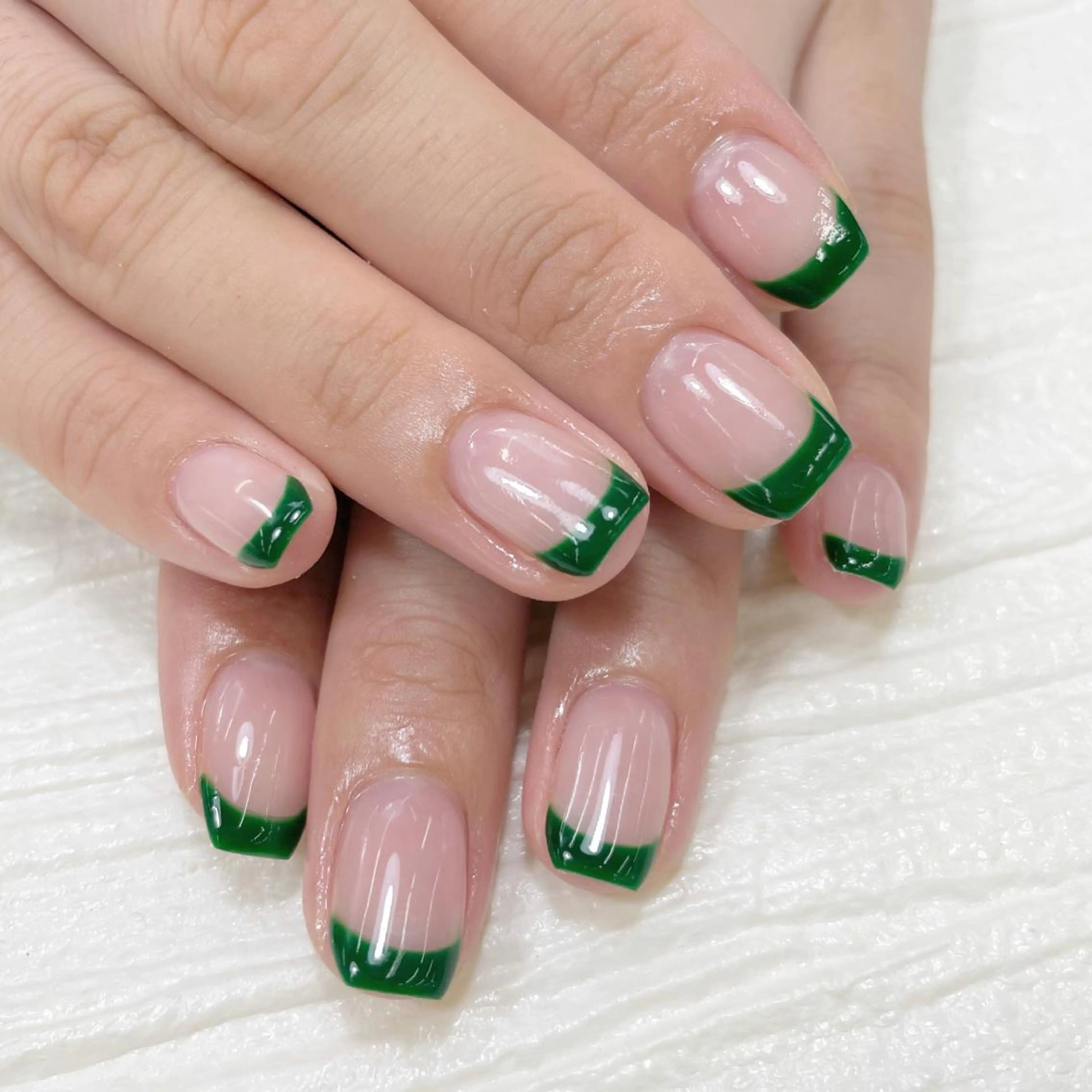 ネイル フレンチネイル グリーン ワンカラーネイル Nail Blue512所属・Nailist MINORIのネイルデザイン