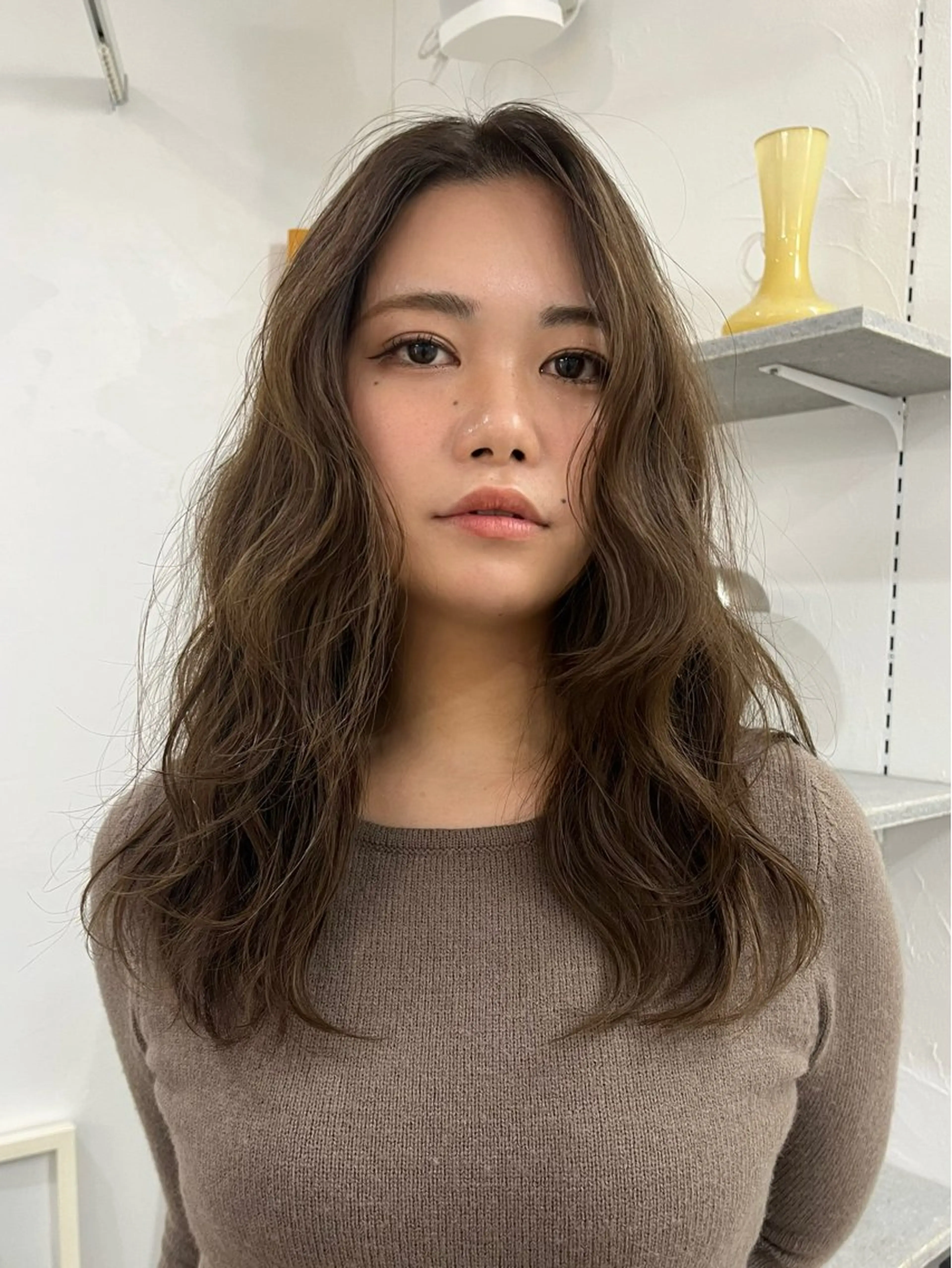 セミロング イシイ モエカのヘアスタイル