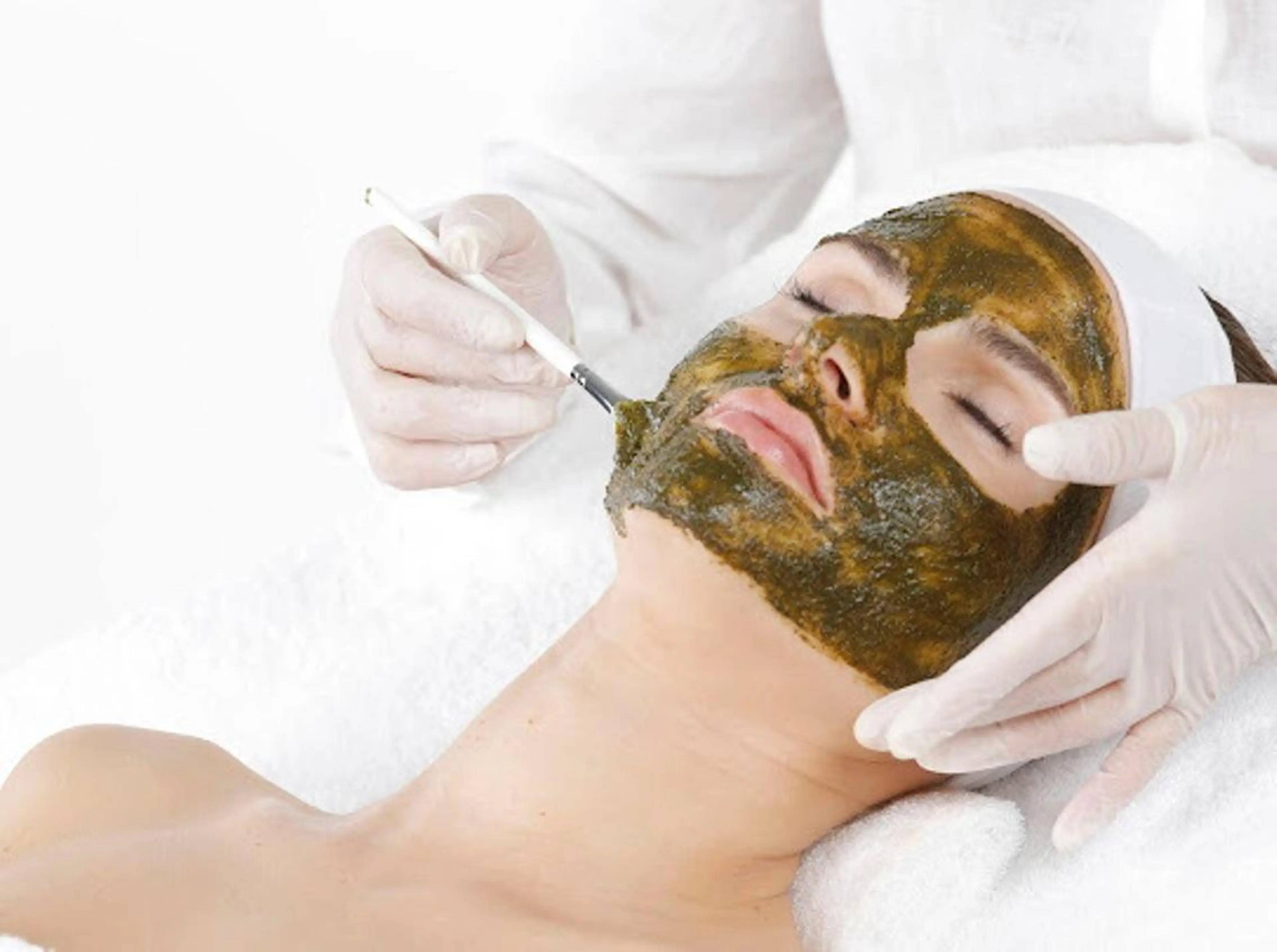 剥離無し✨当日メイクok💄ニキビや毛穴が気に塗る方にオススメ💕デトックスハーブピーリング🌿の写真