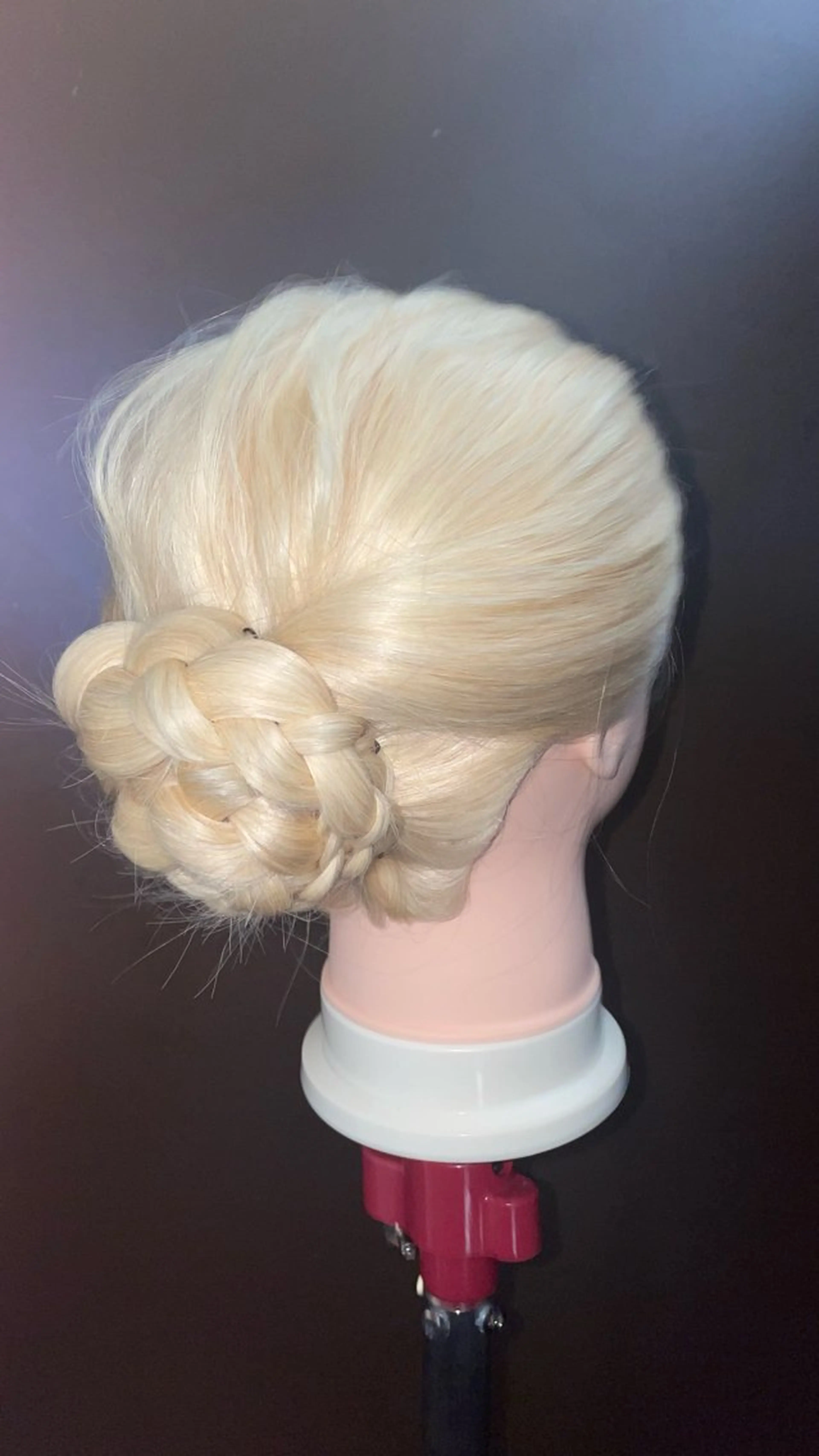 ヘアアレンジ 青木 美樹の眉毛・アイブロウイメージ