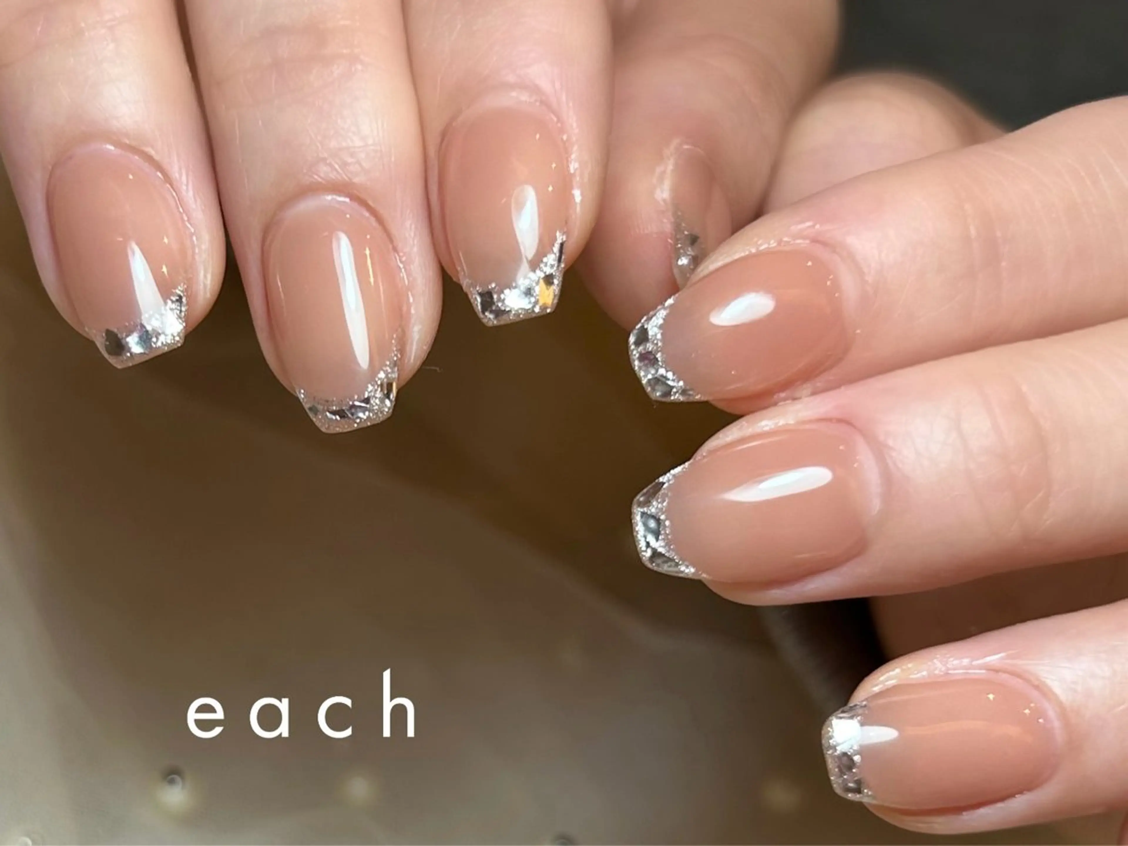 ネイル フレンチネイル ガラスフレンチ ハンドネイル ハンドケア 𝒆𝒂𝒄𝒉 kanako 🕊のネイルデザイン