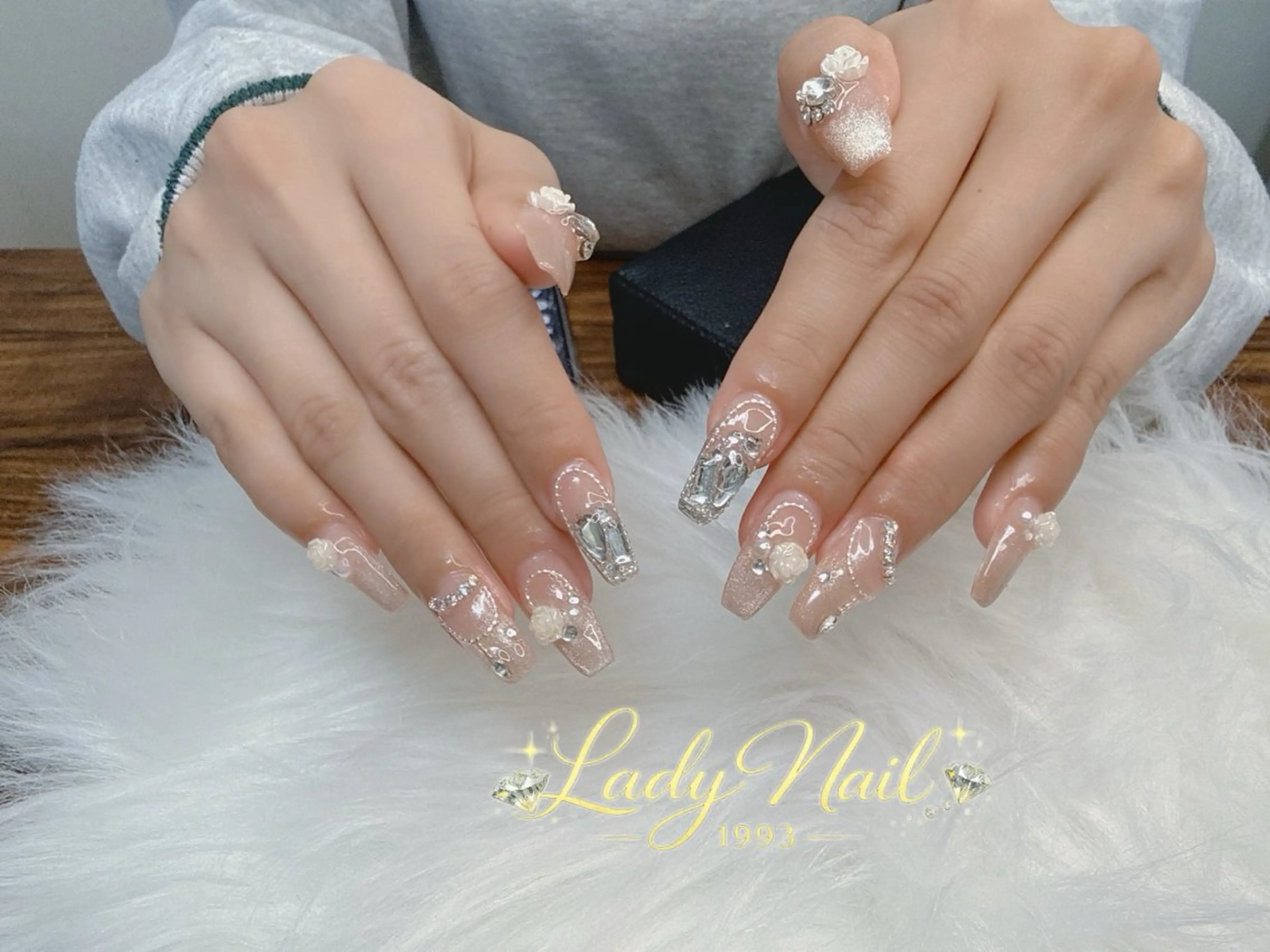 ネイル ハンドネイル Lady Nails 1993所属・タナカ フォンのネイルデザイン