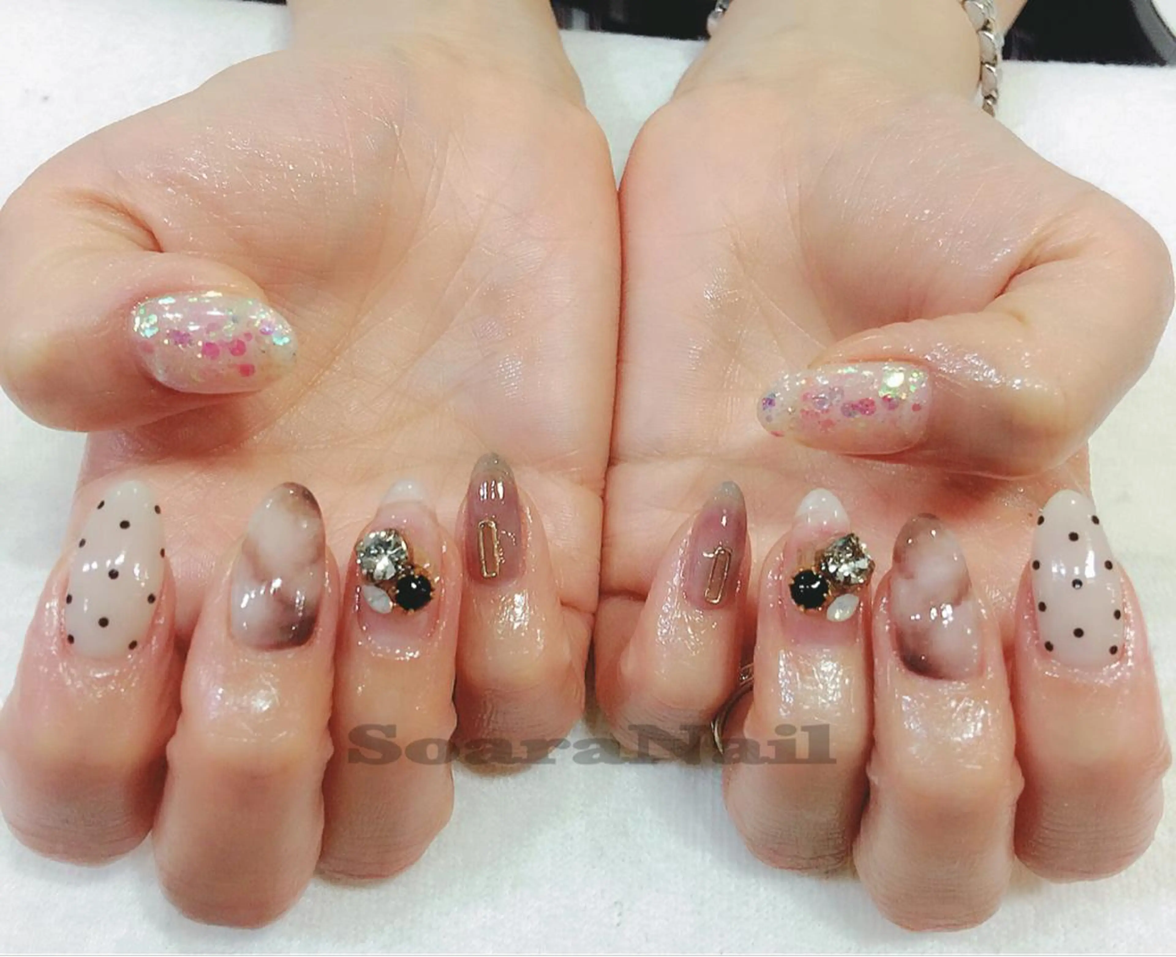 ネイル Salon Cleve所属・T. maoのネイルデザイン