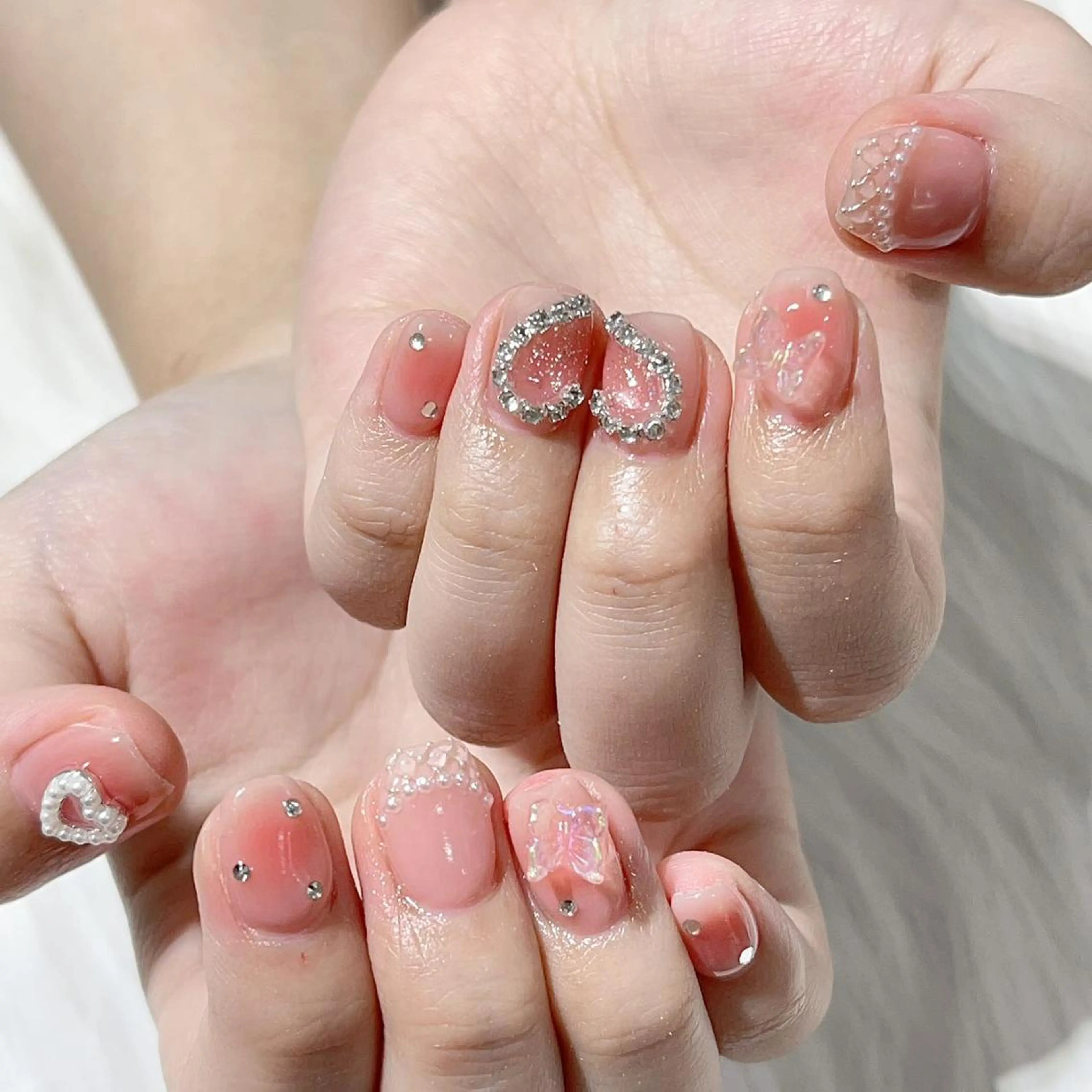 ネイル ハンドネイル Queens PUPUのネイルデザイン