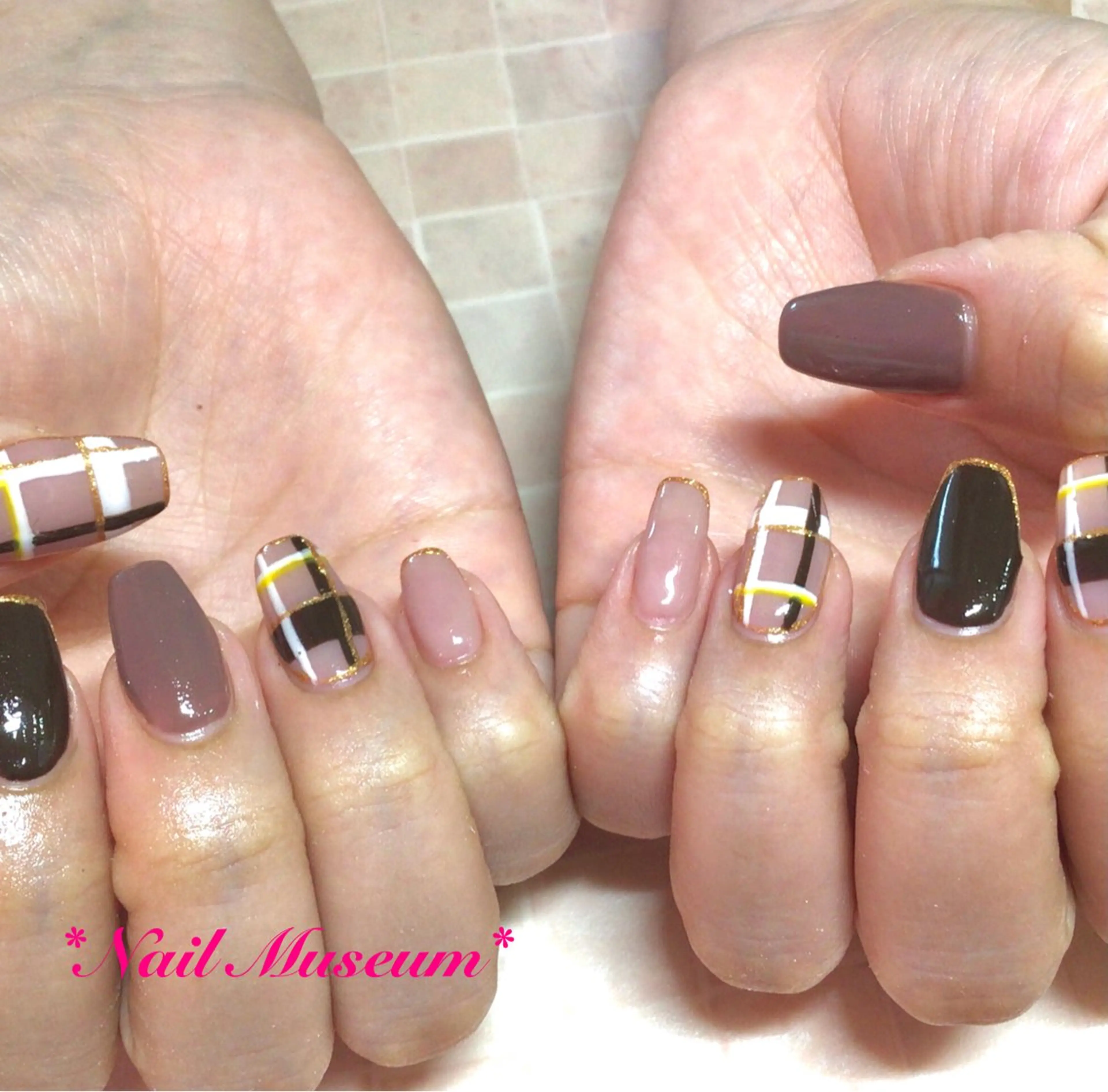 ネイル マグネットネイル💛 Hayakawaのネイルデザイン