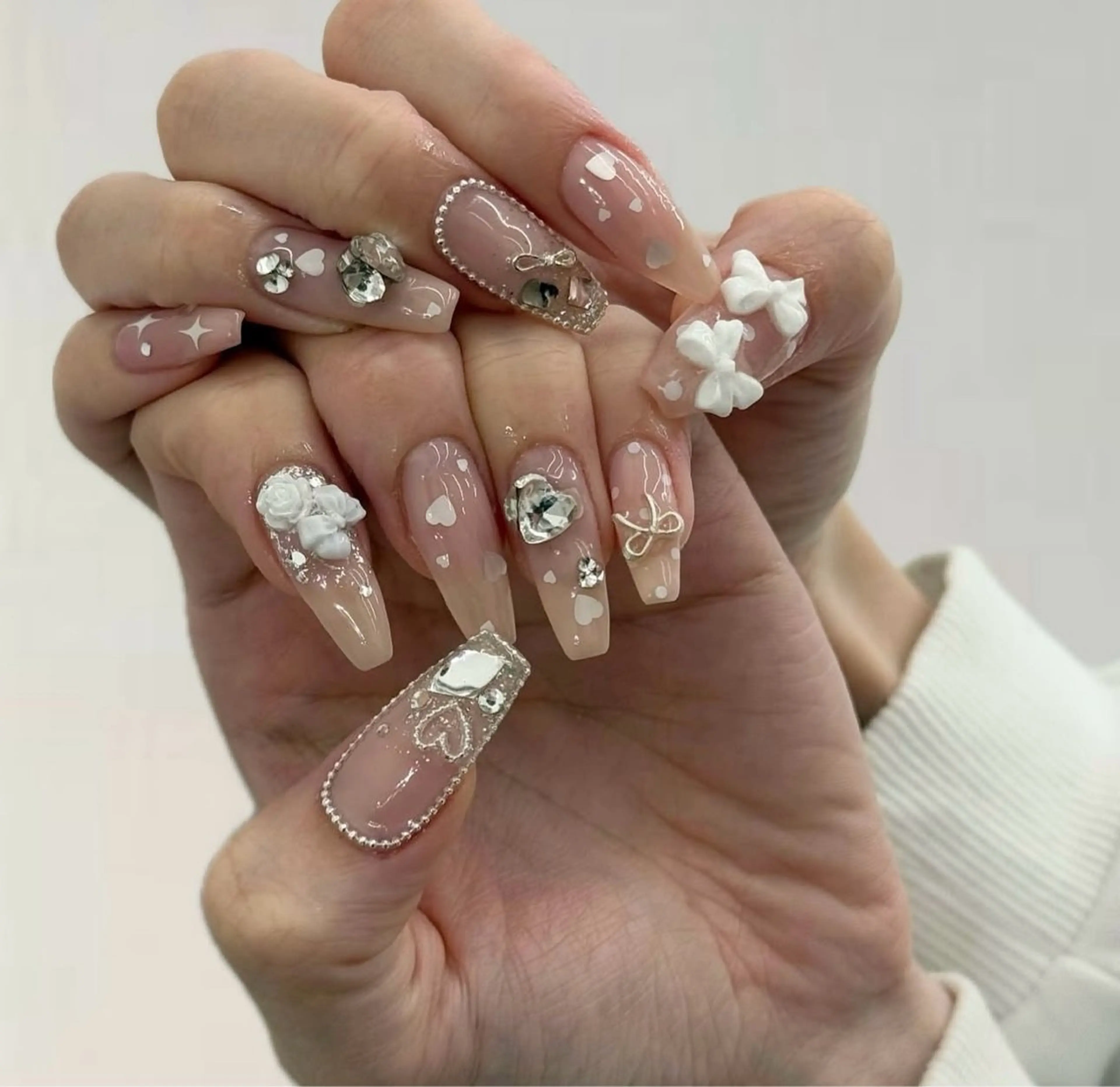 ネイル グラデーション キラキラネイル ワンカラーネイル 冬ネイル Jenn Nail Salonのネイルデザイン