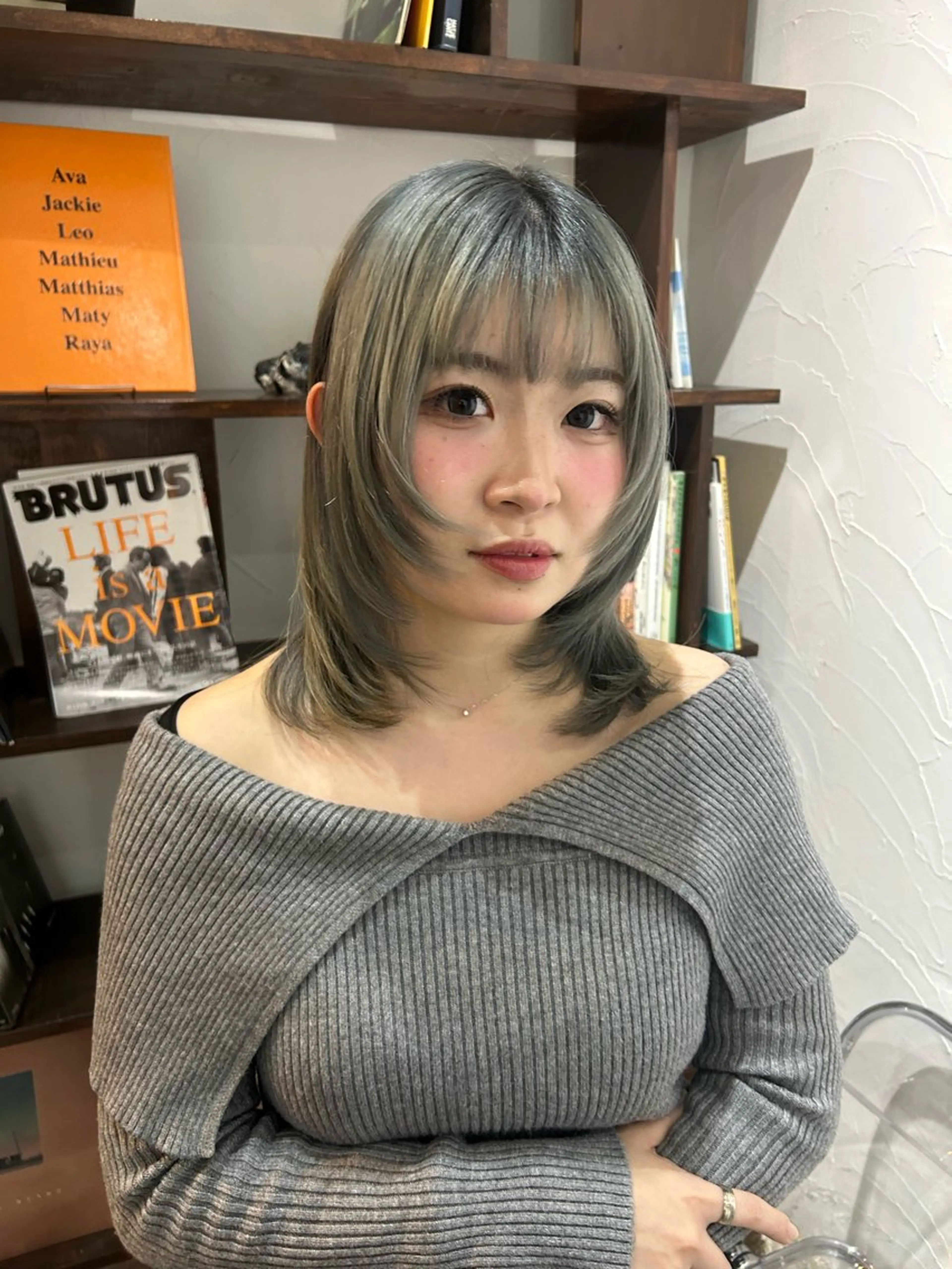 ミディアム カット ヘアカラー トリートメント MOMOKA💫 YARD【学芸大学】のヘアスタイル