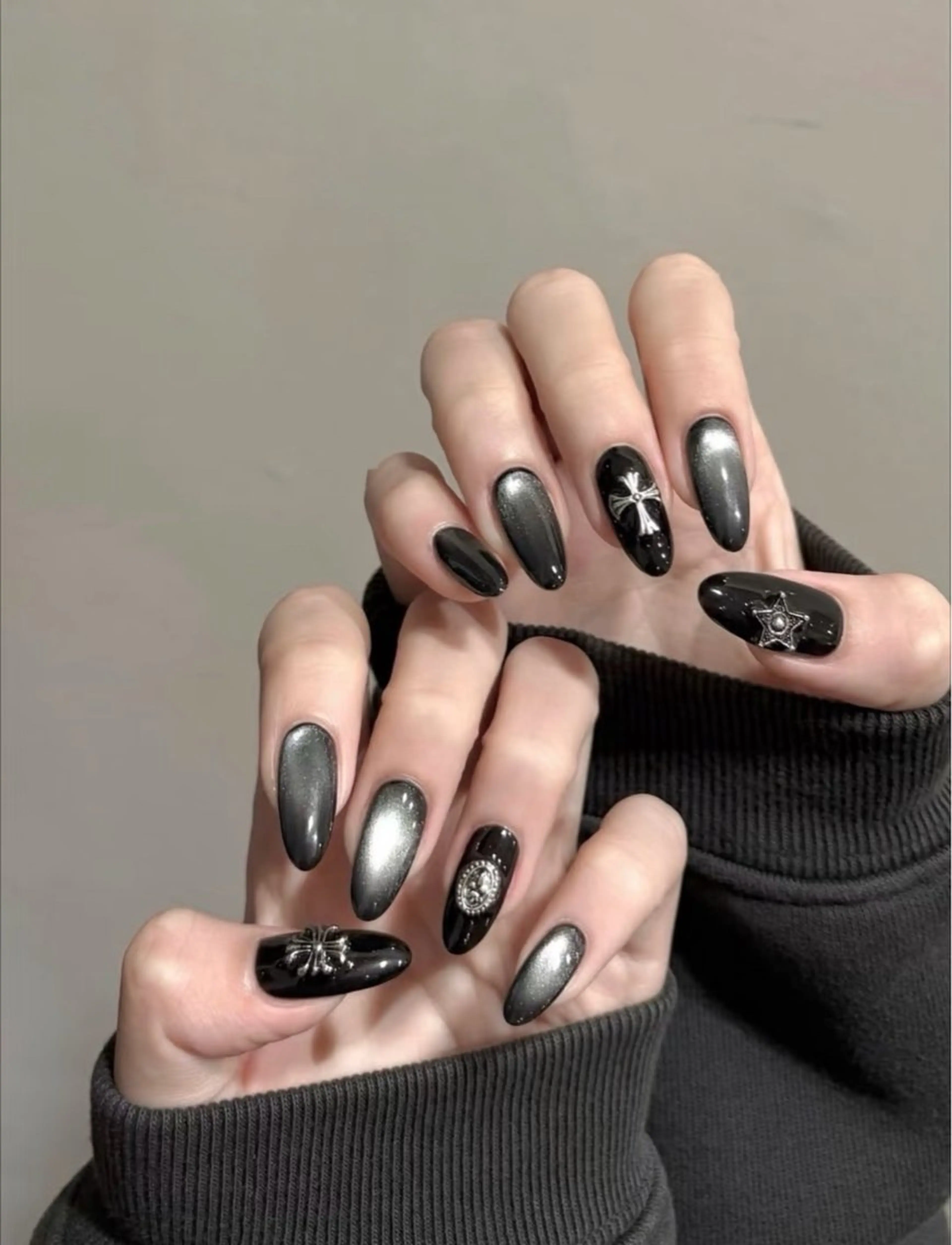 ネイル ハンドネイル THE ONE 鈴木のネイルデザイン