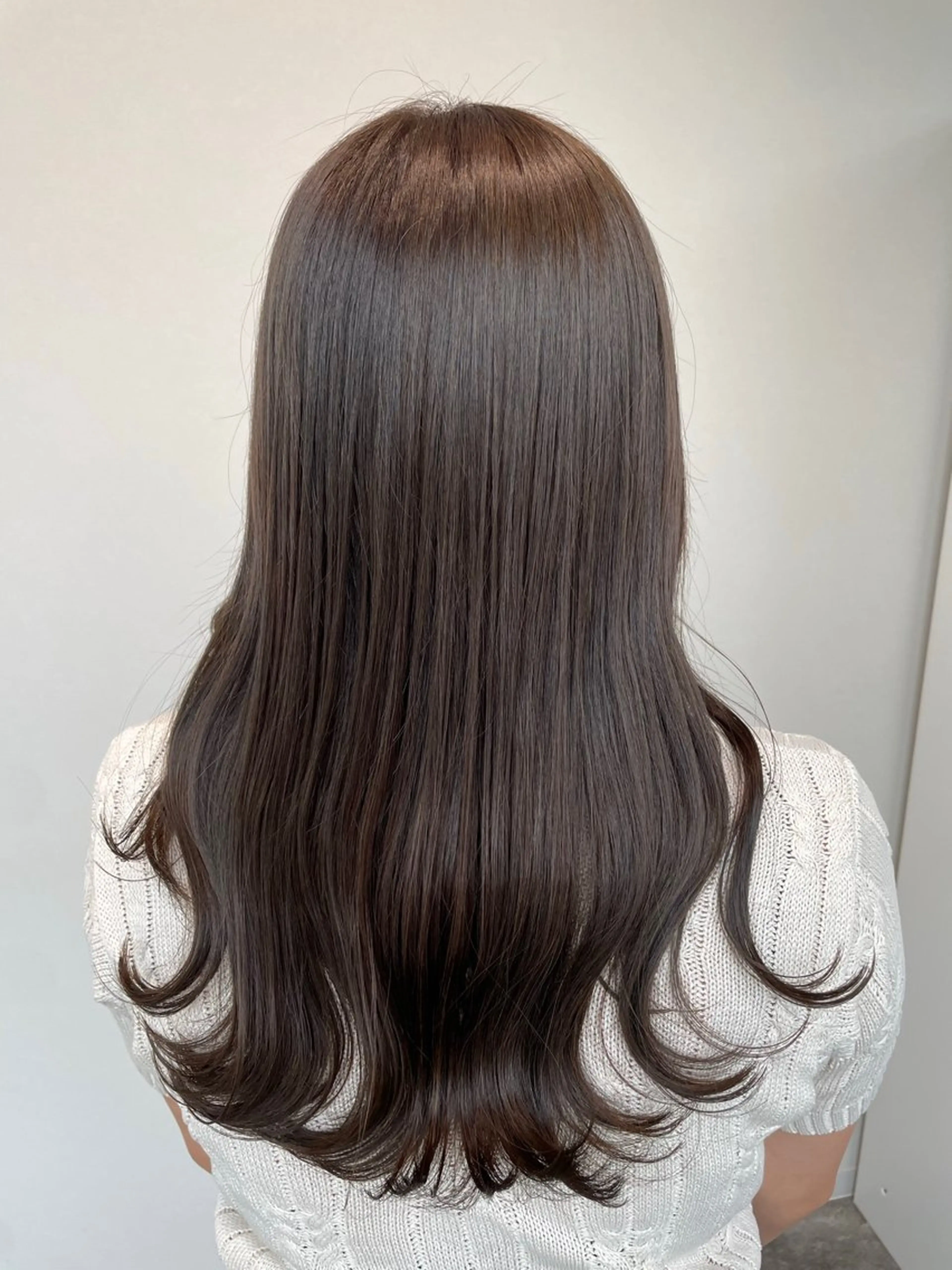 ロング チョコレートブラウン カット ヘアカラー トリートメント 清友 柚希のヘアスタイル