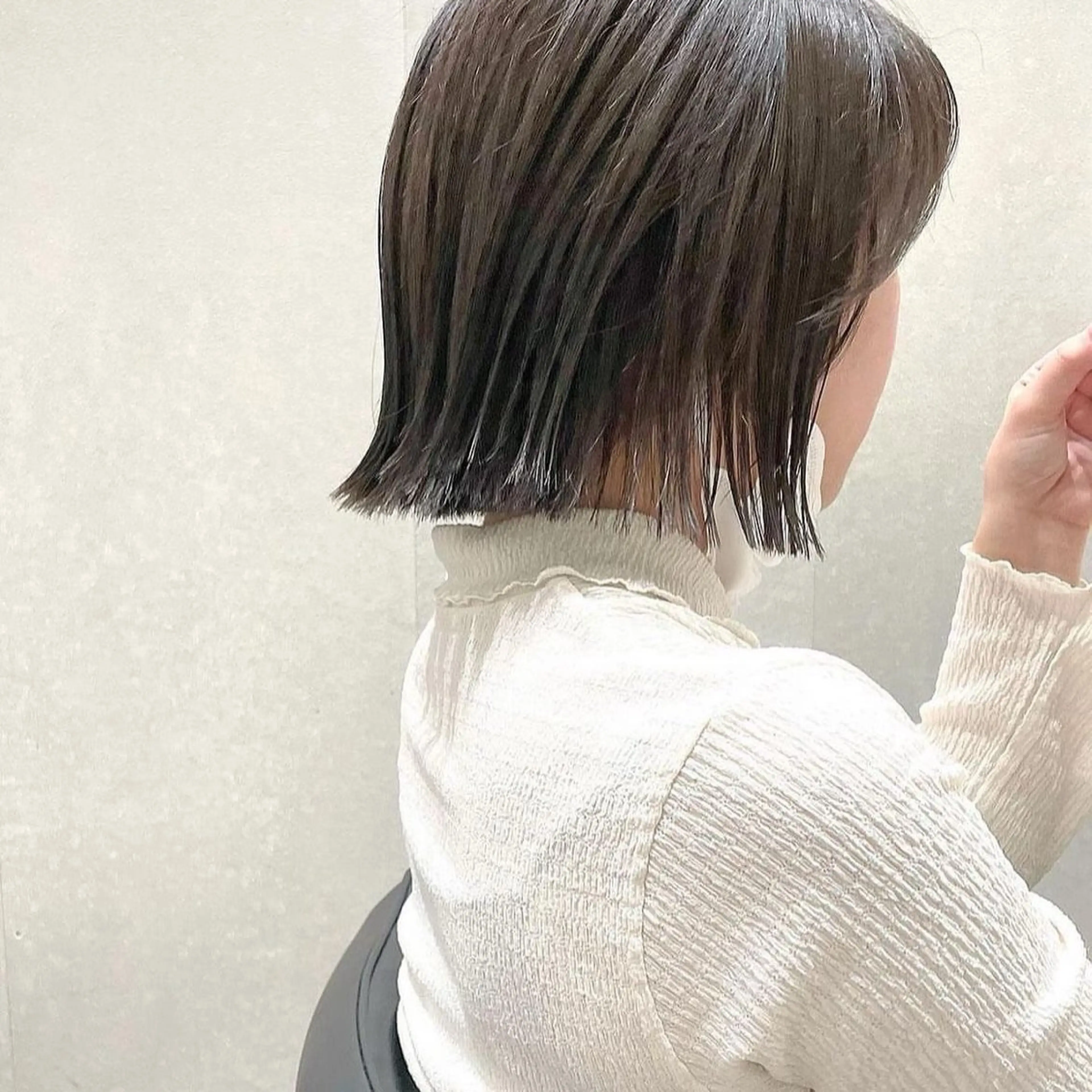 ミディアム 小坂 郁美のヘアスタイル